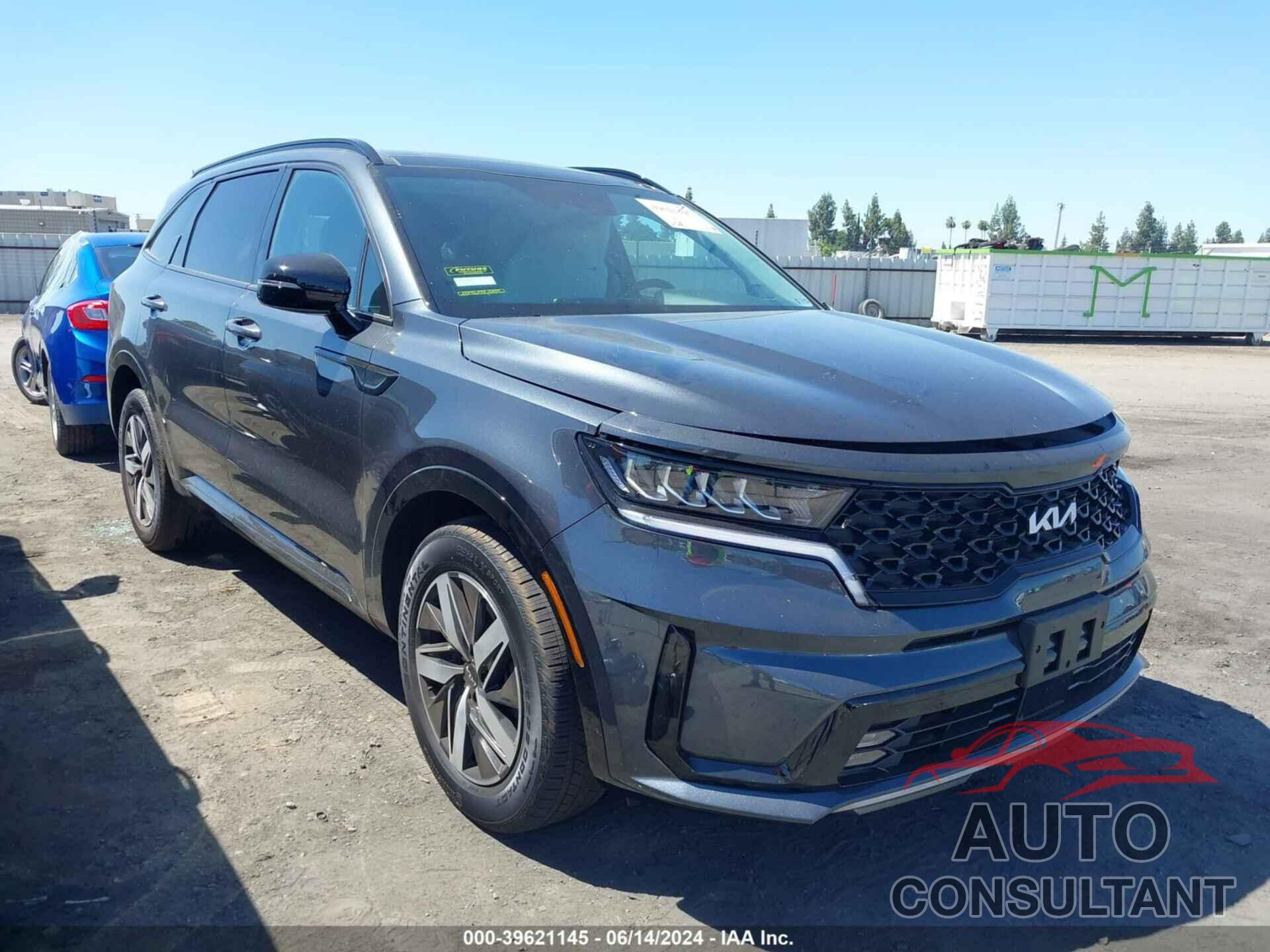 KIA SORENTO 2023 - 5XYRH4LF2PG253218