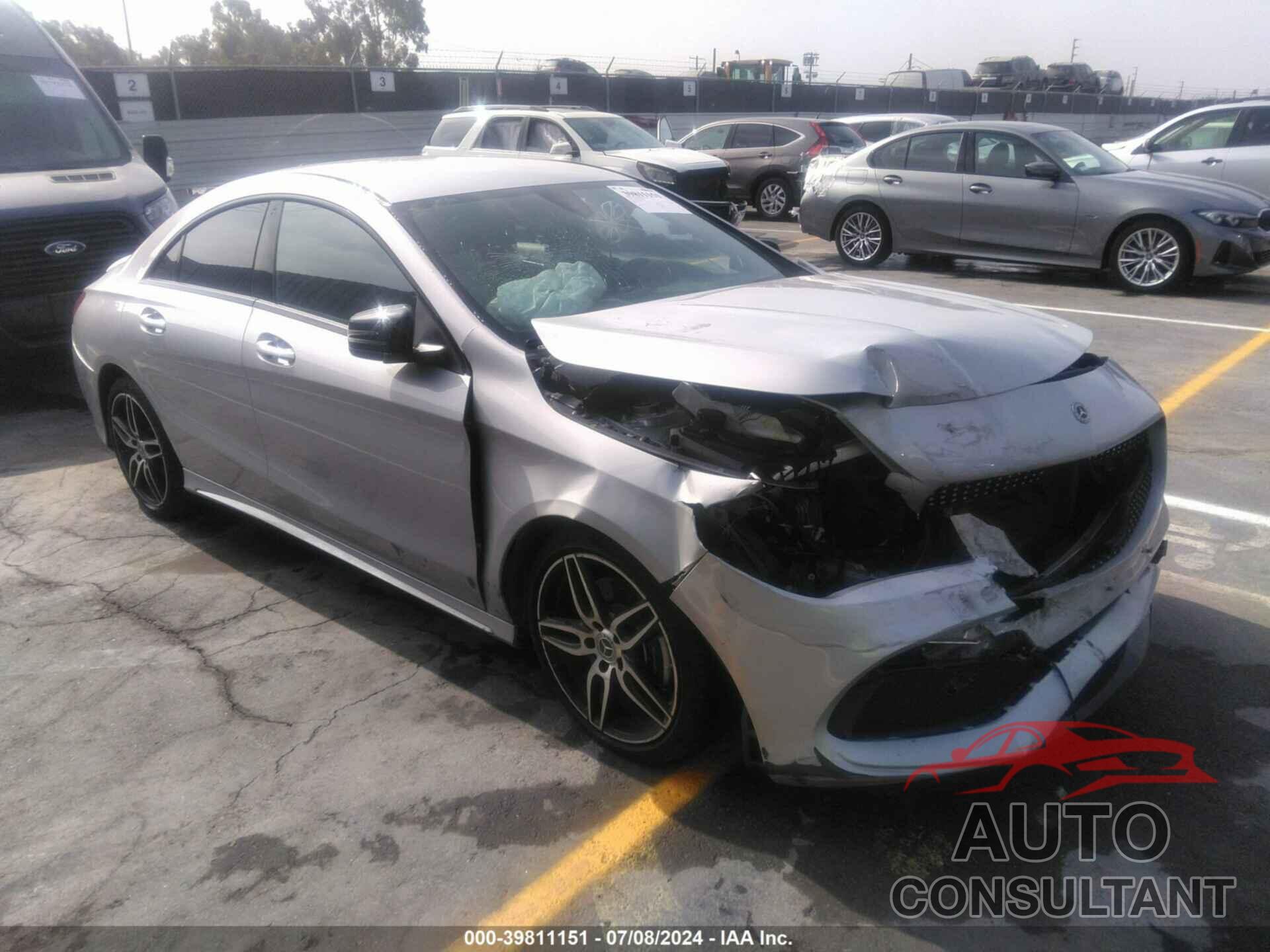 MERCEDES-BENZ CLA 250 2019 - WDDSJ4EB6KN743118