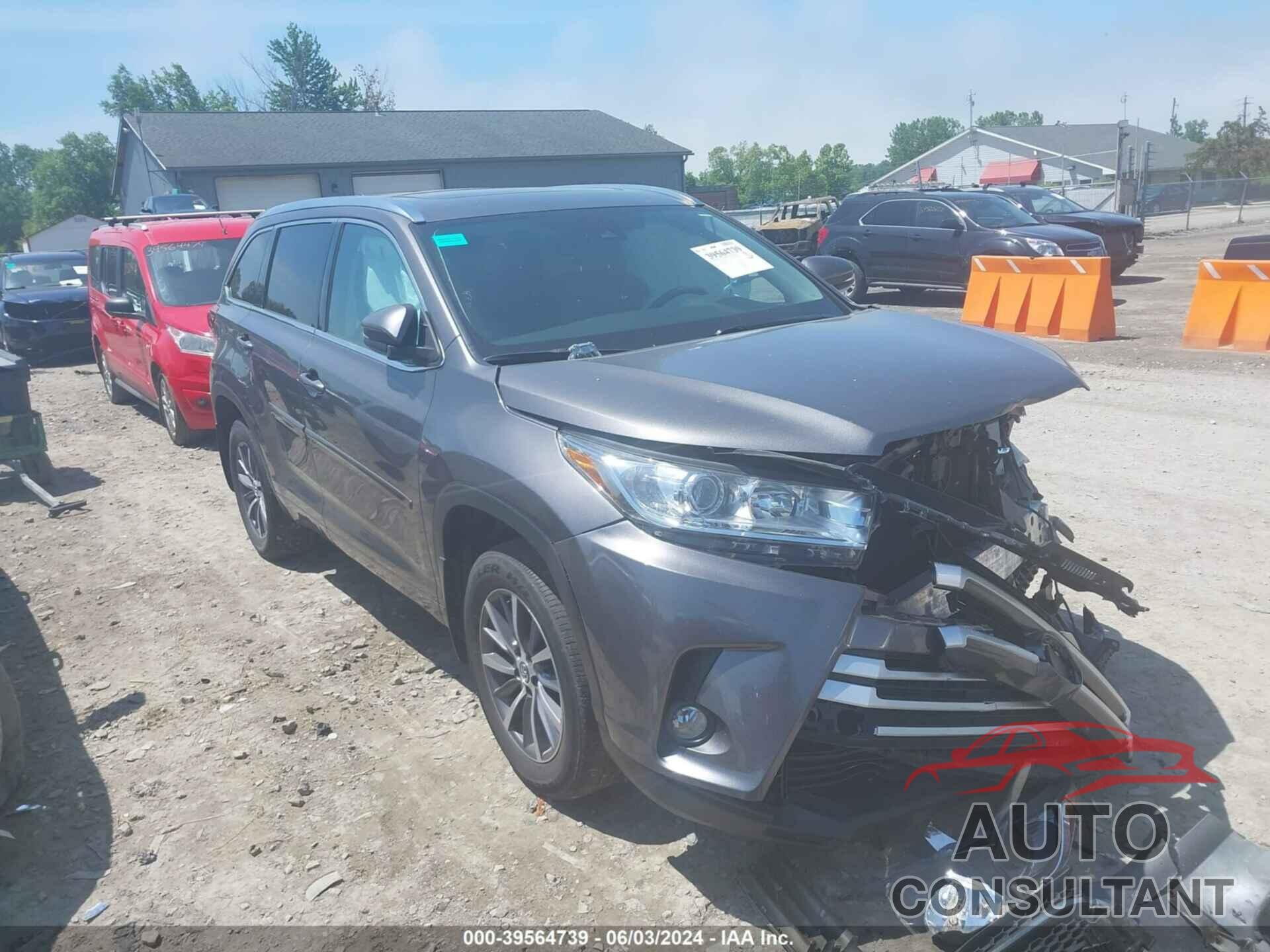 TOYOTA HIGHLANDER 2017 - 5TDJZRFH6HS440308