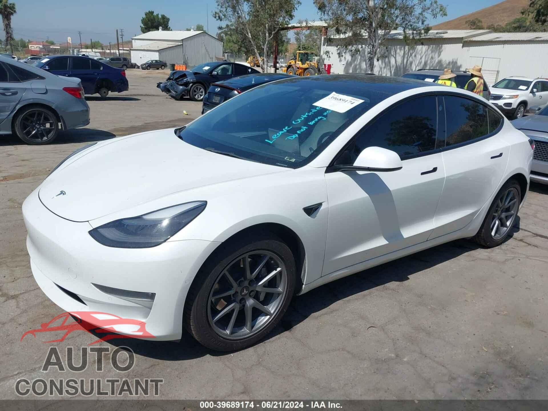TESLA MODEL 3 2022 - 5YJ3E1EA8NF135032
