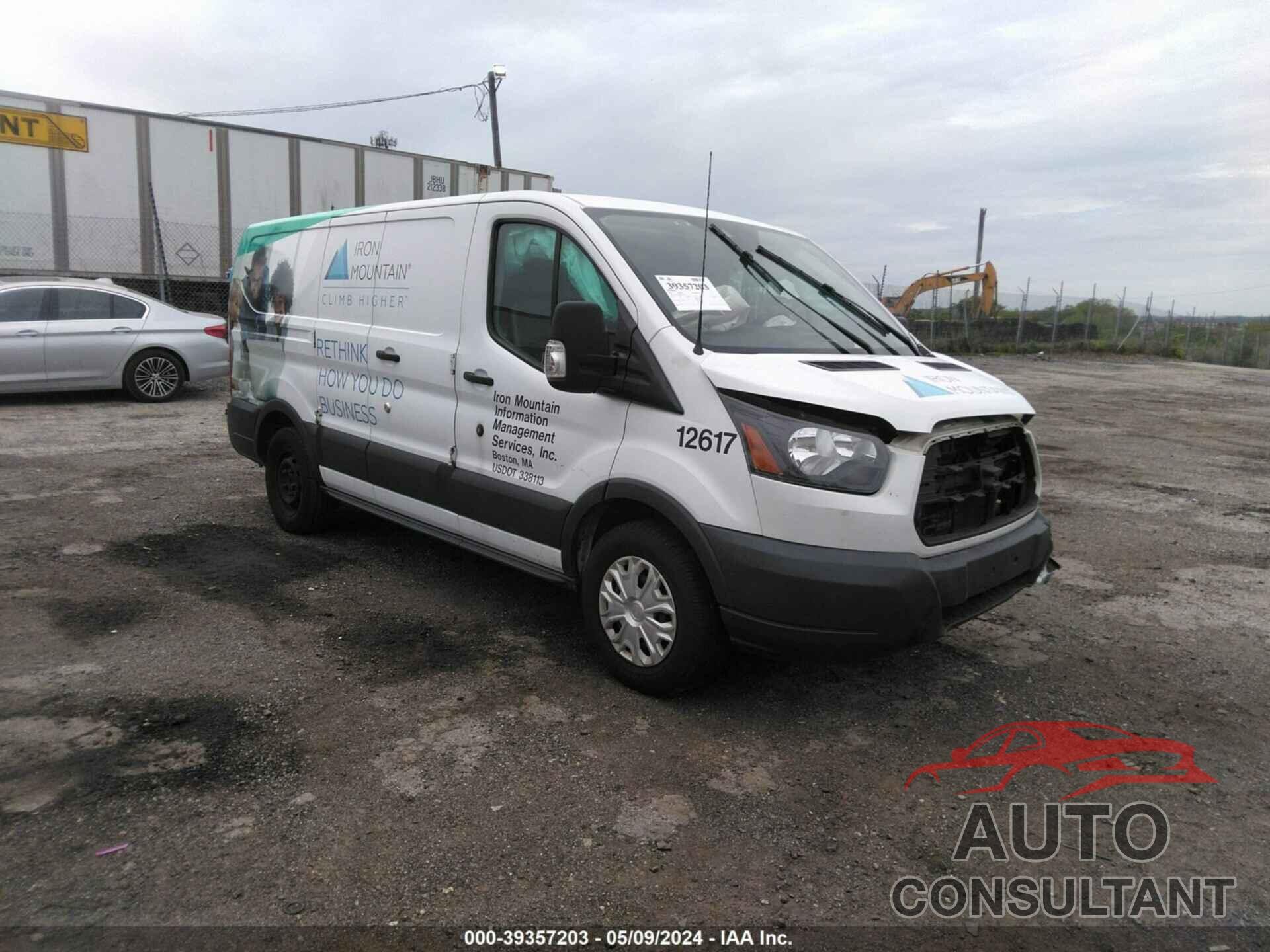 FORD TRANSIT-150 2018 - 1FTYE1ZM4JKA12223