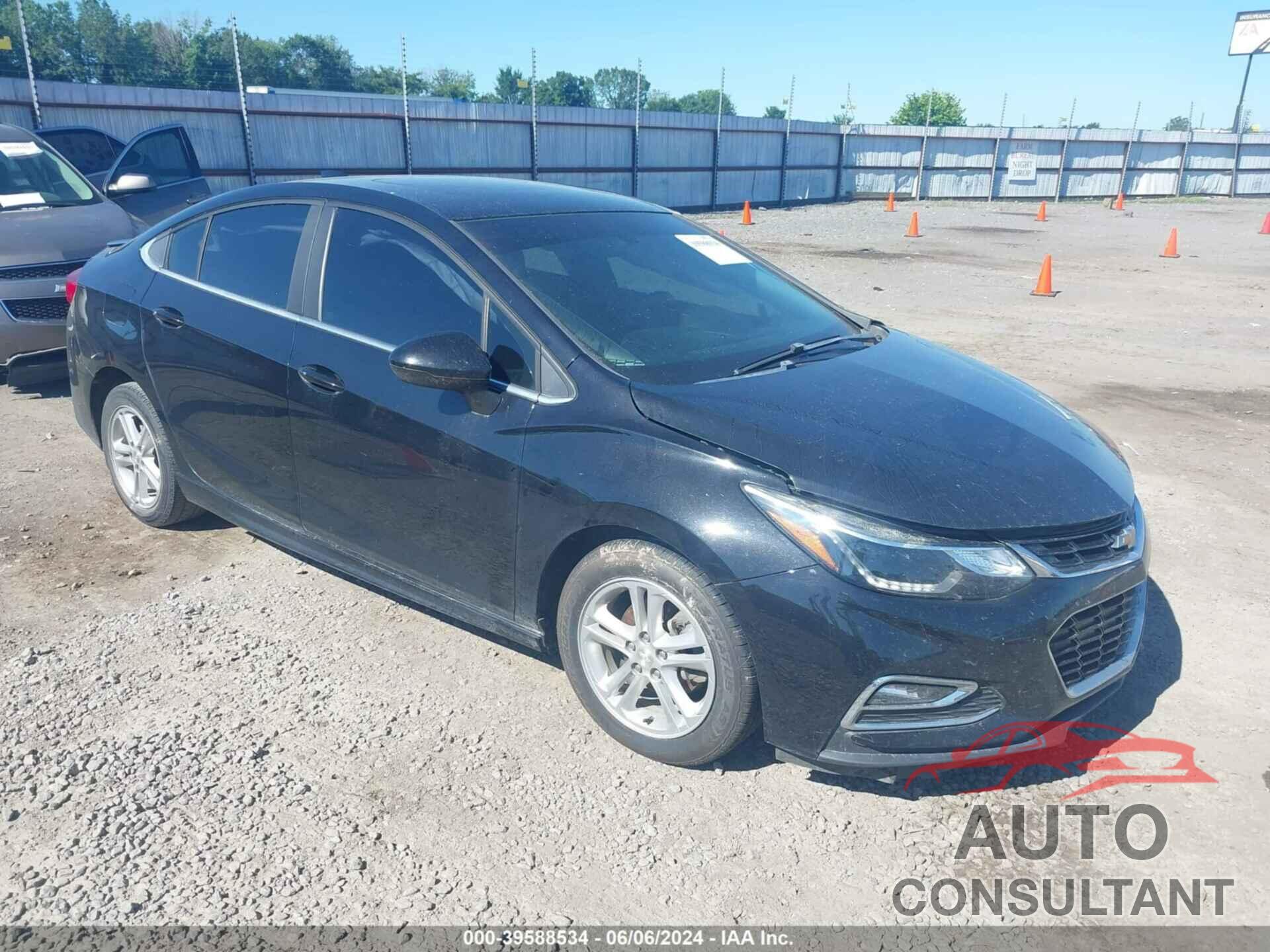 CHEVROLET CRUZE 2017 - 1G1BE5SM8H7176538