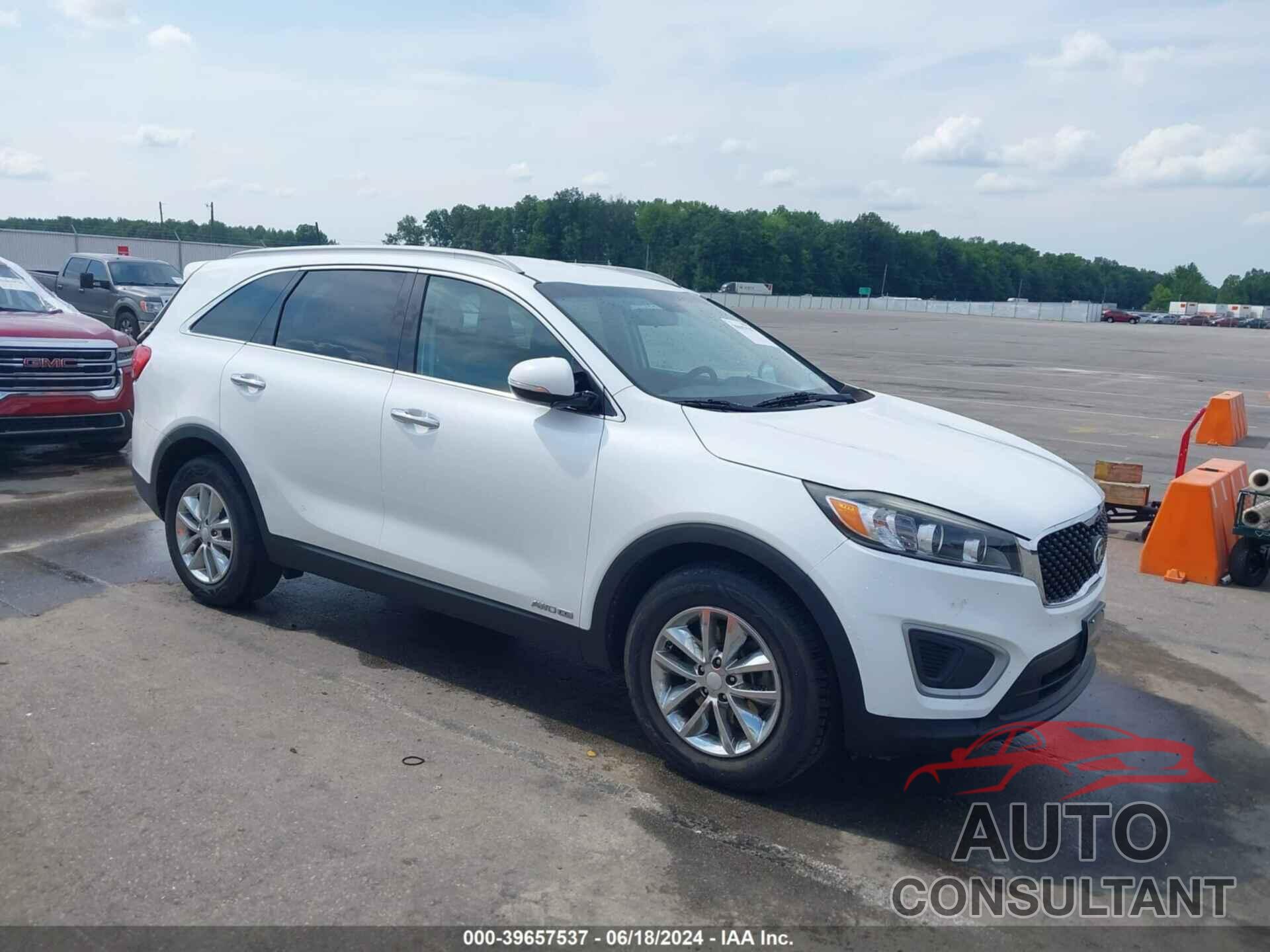 KIA SORENTO 2017 - 5XYPGDA54HG209050