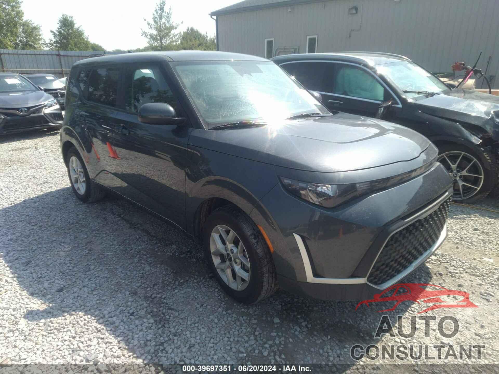 KIA SOUL 2023 - KNDJ23AU8P7888127