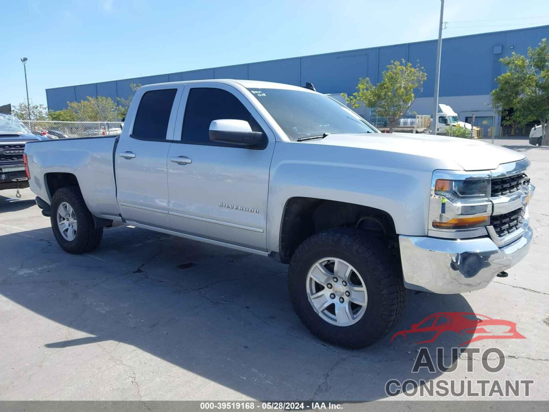 CHEVROLET SILVERADO 1500 2018 - 1GCVKREH7JZ274053