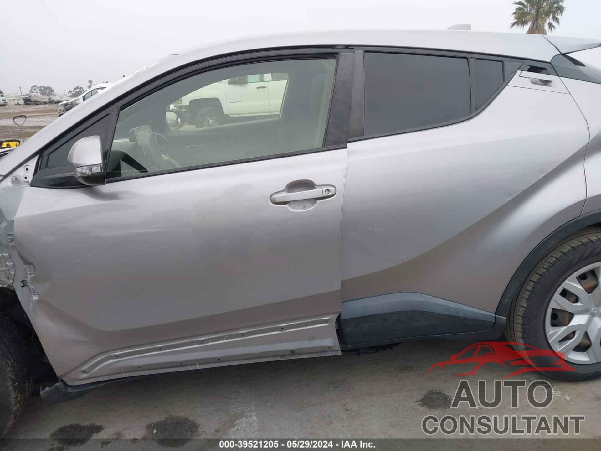 TOYOTA C-HR 2019 - JTNKHMBX7K1053774