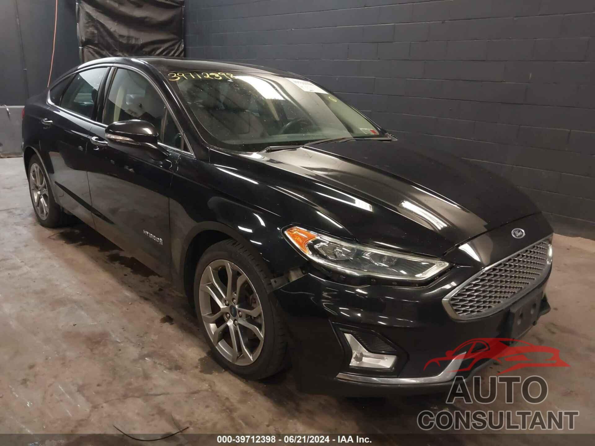 FORD FUSION HYBRID 2019 - 3FA6P0RU1KR157606