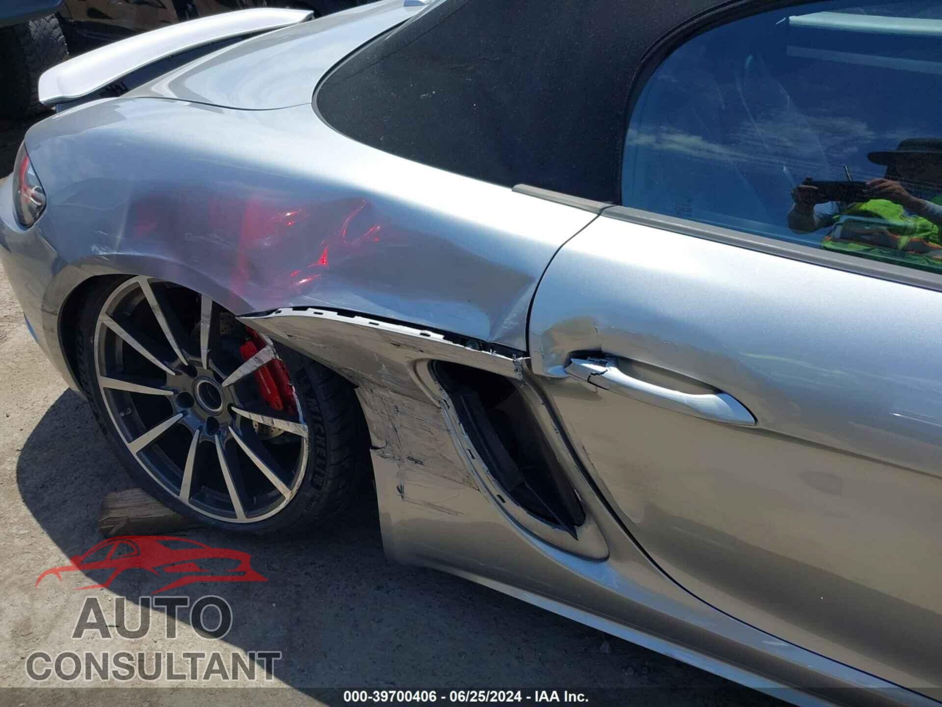 PORSCHE 718 BOXSTER 2017 - WP0CB2A86HS241374