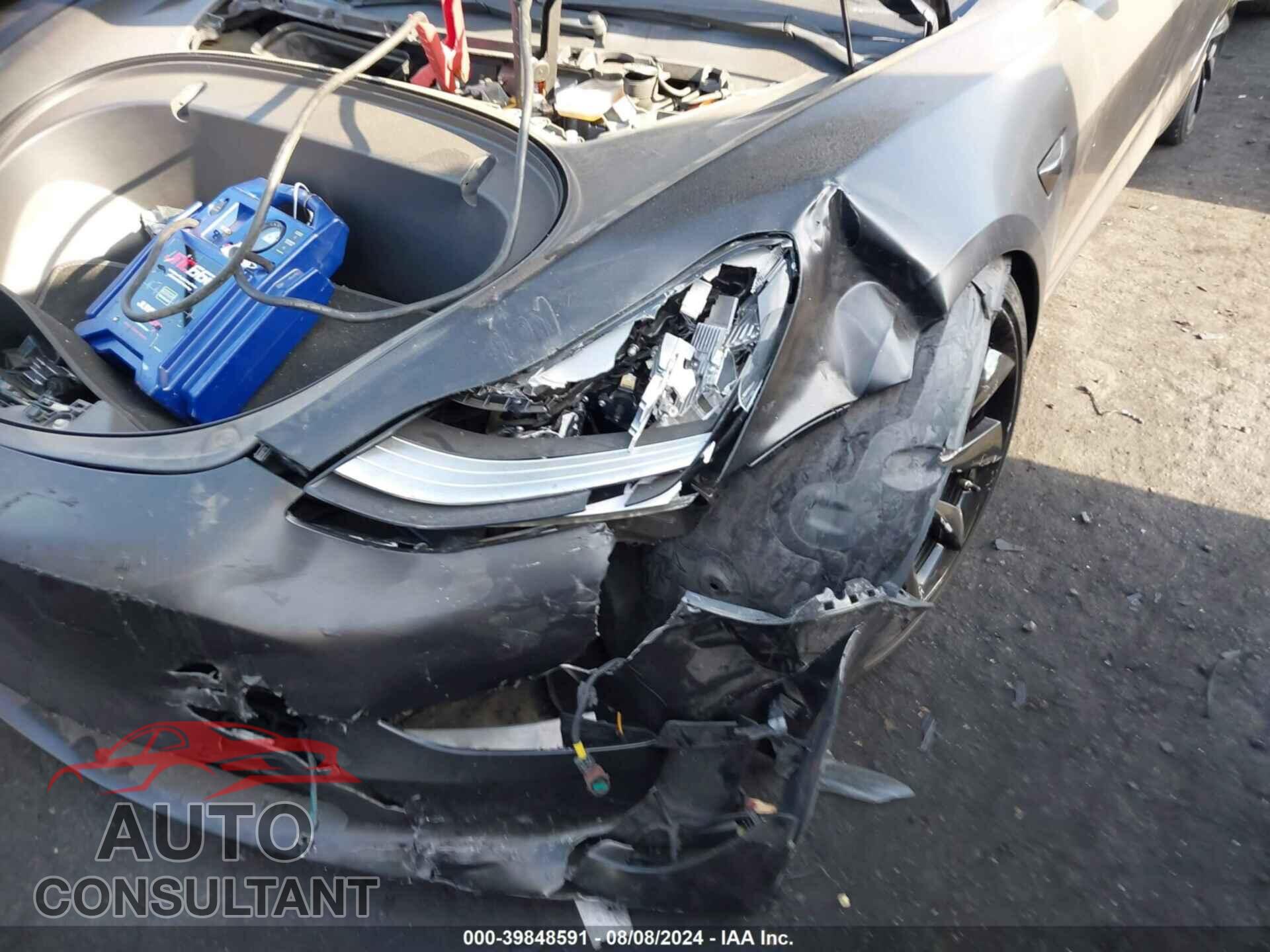 TESLA MODEL 3 2018 - 5YJ3E1EB7JF081810