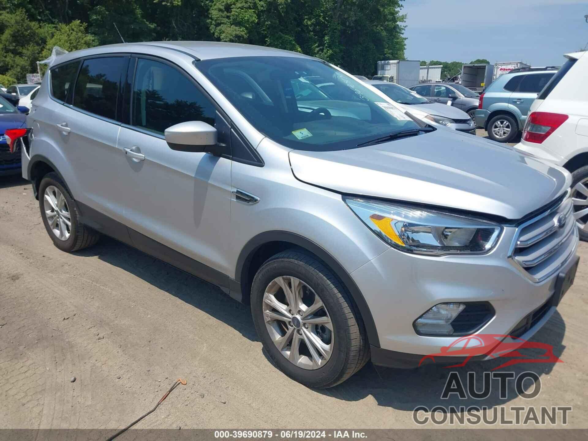 FORD ESCAPE 2019 - 1FMCU9GD9KUB17839