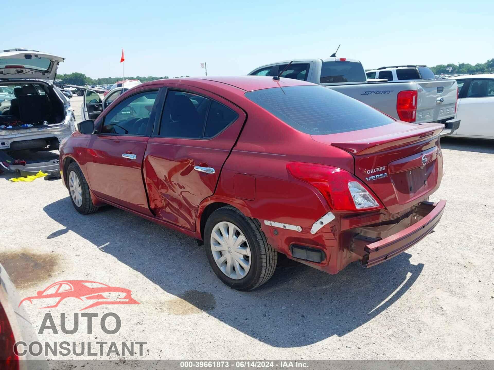 NISSAN VERSA 2017 - 3N1CN7AP4HL879863