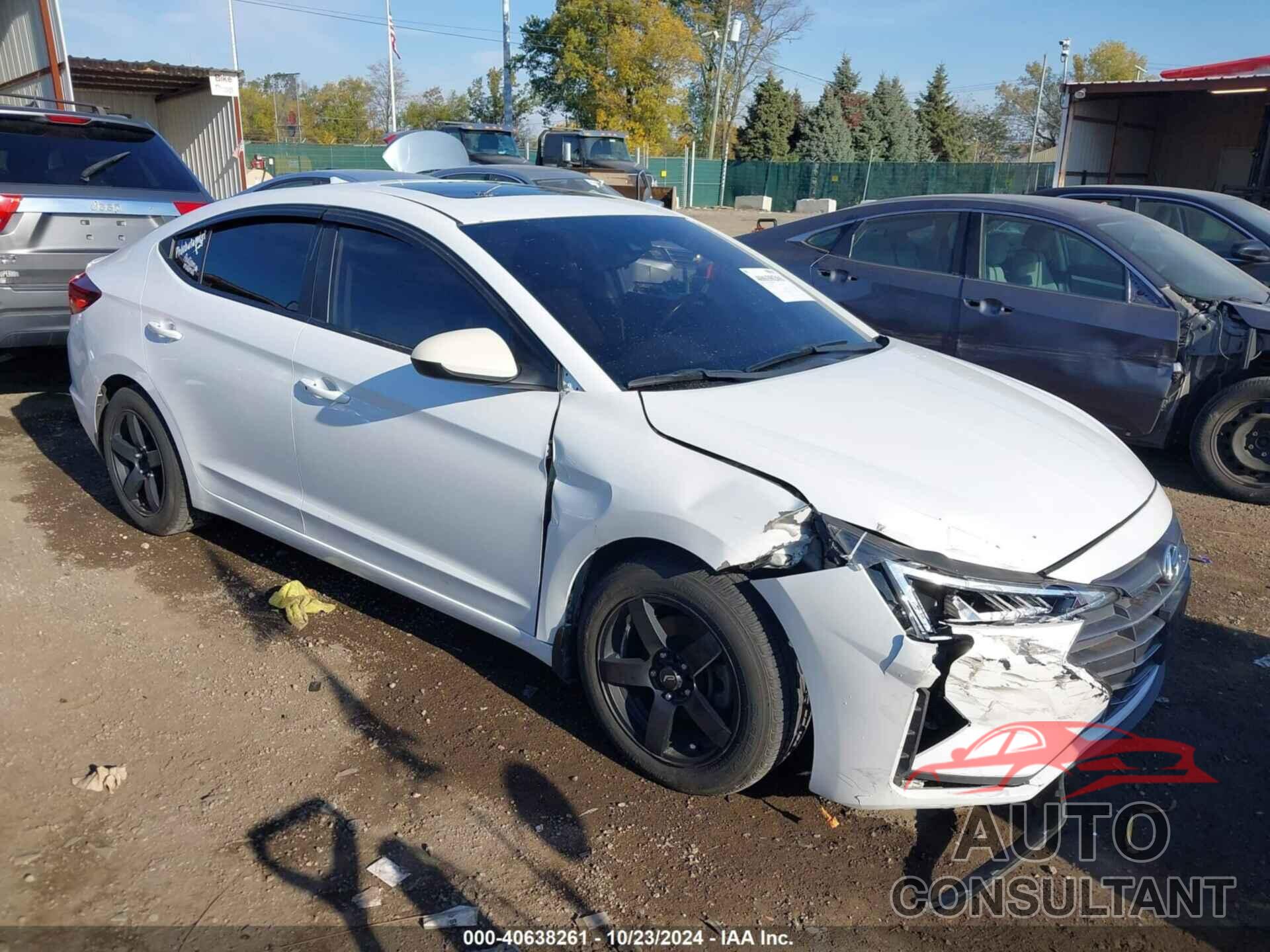 HYUNDAI ELANTRA 2019 - 5NPD84LF7KH454219