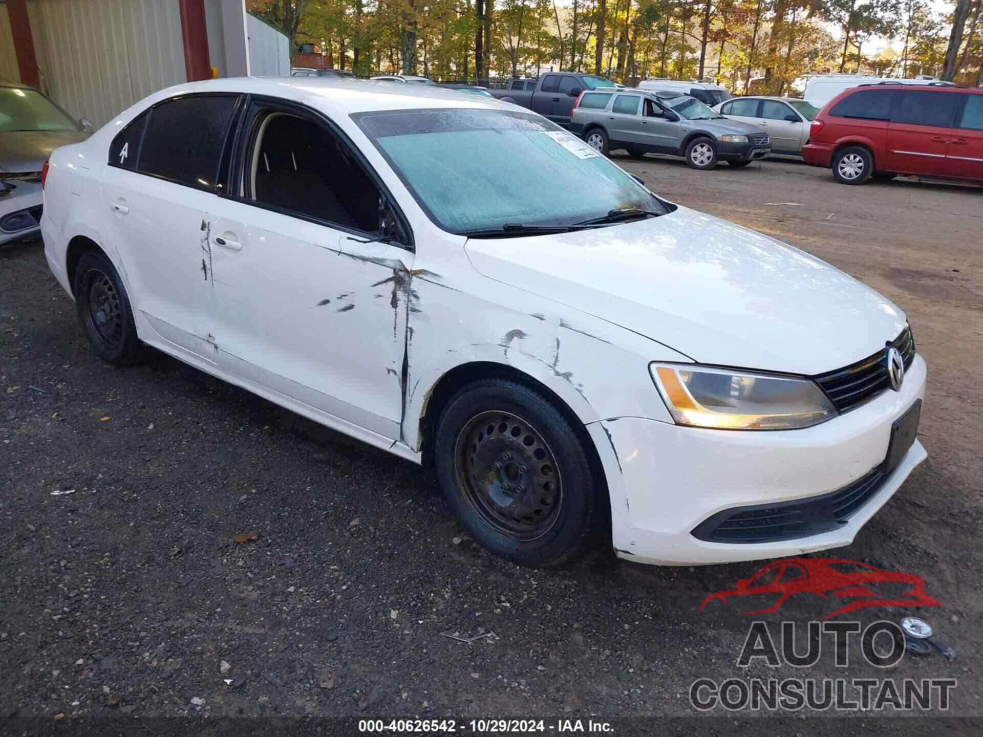 VOLKSWAGEN JETTA 2013 - 3VW1K7AJ9DM447361
