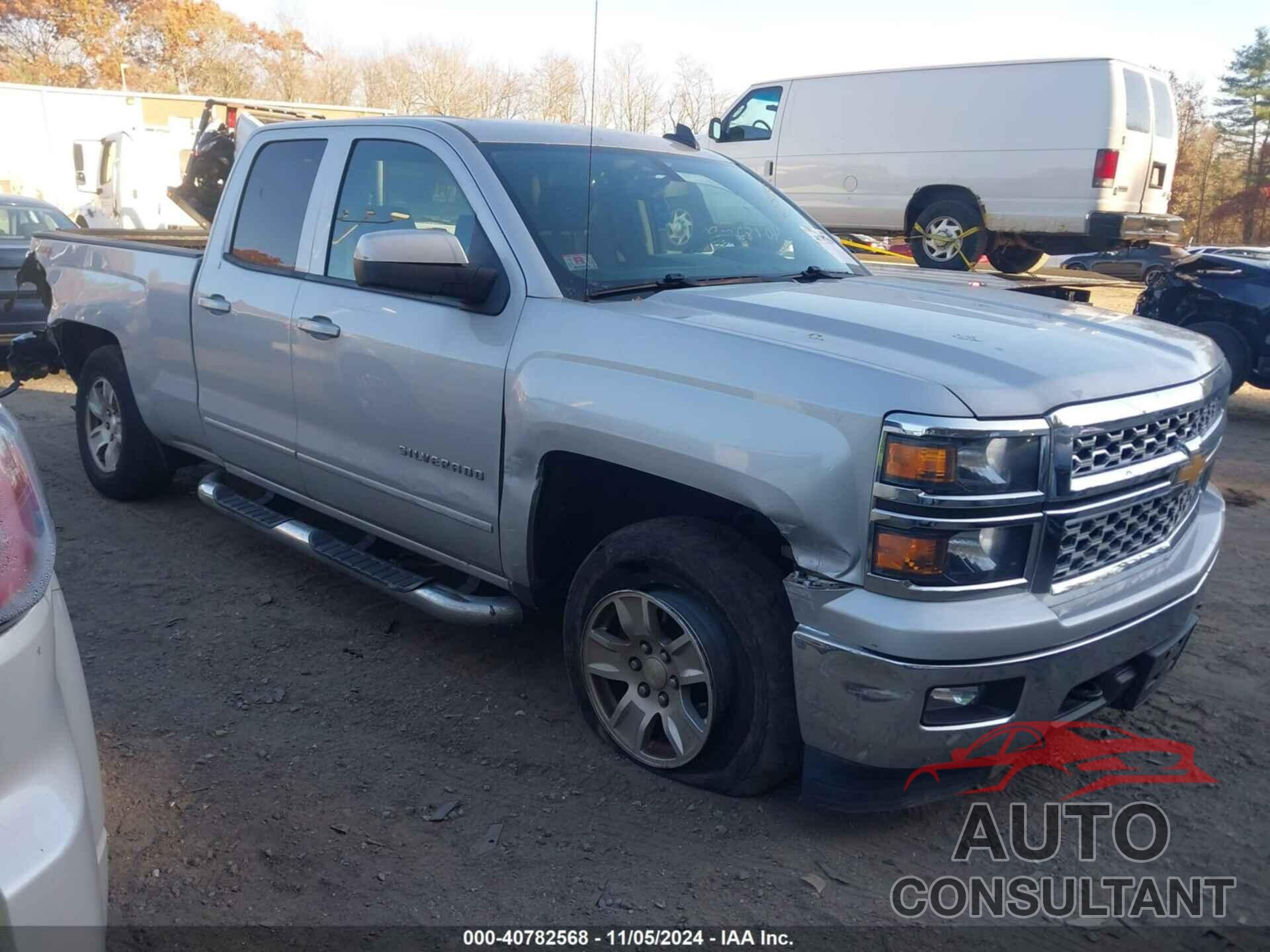 CHEVROLET SILVERADO 1500 2015 - 1GCVKREC8FZ415689