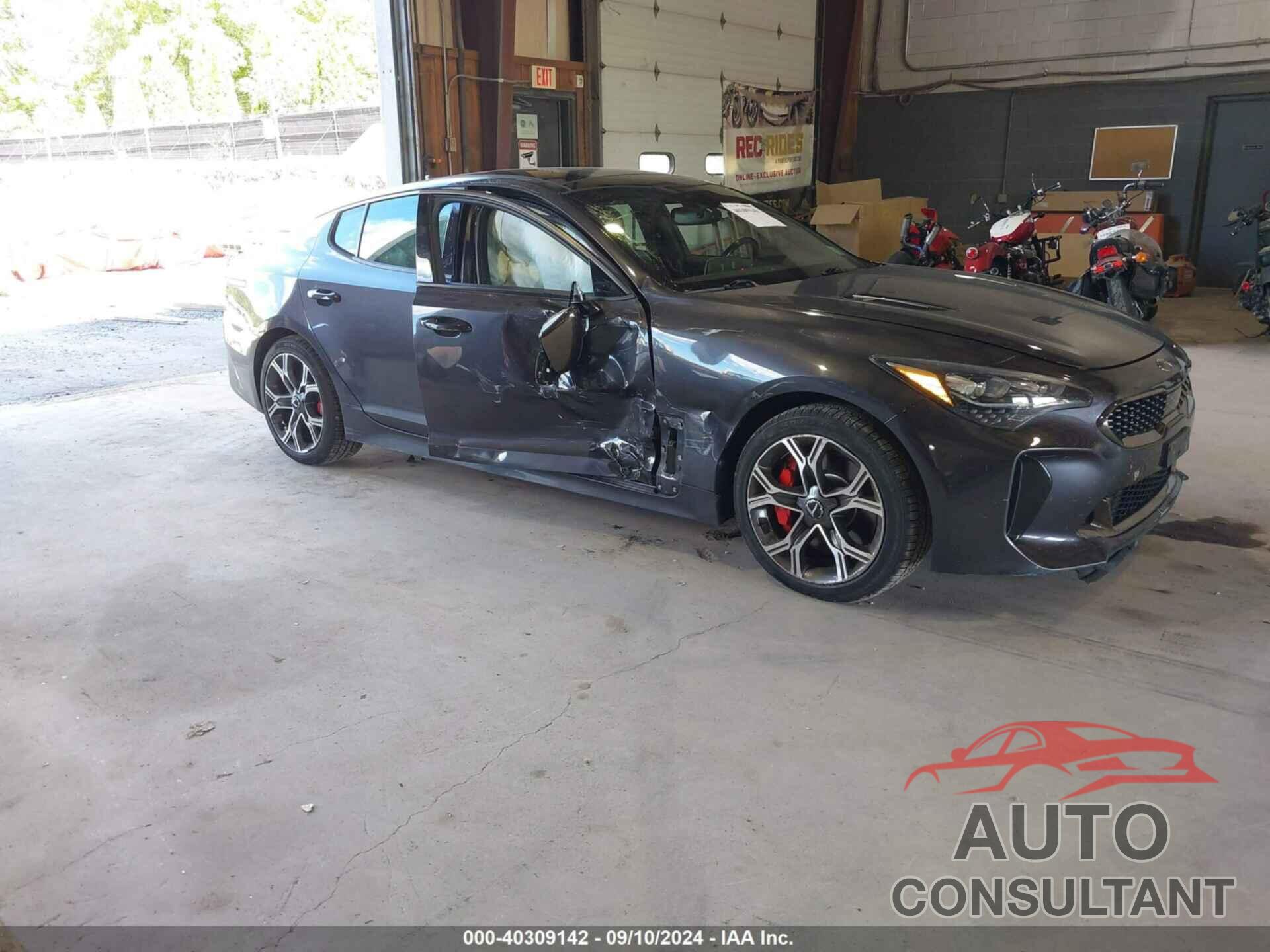 KIA STINGER 2018 - KNAE45LCXJ6029515