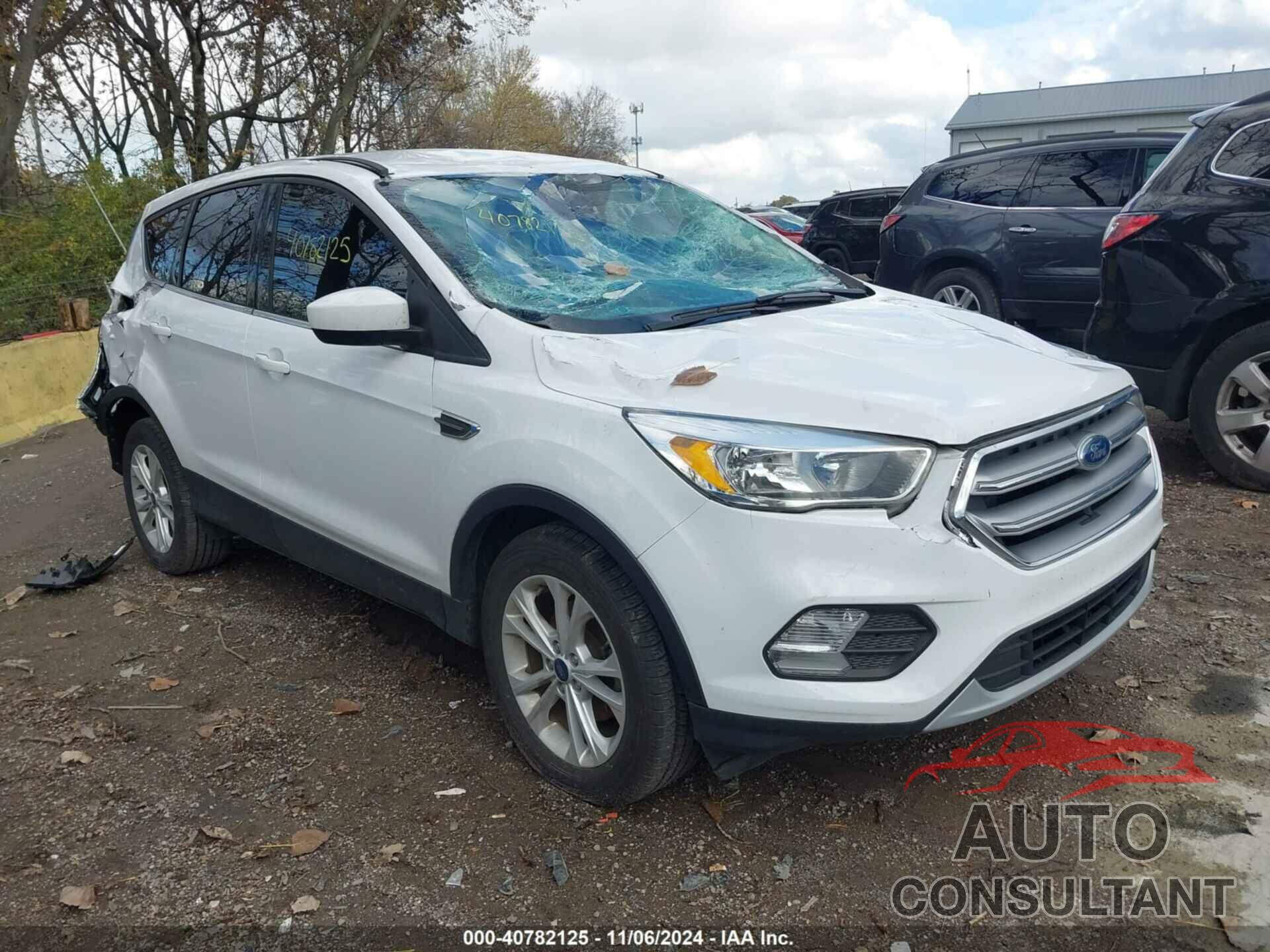 FORD ESCAPE 2017 - 1FMCU0GD3HUF04469