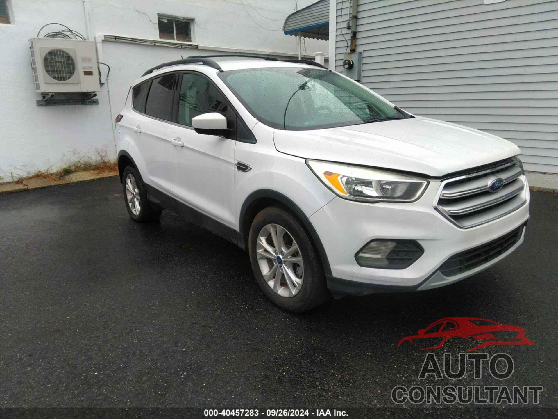 FORD ESCAPE 2018 - 1FMCU0GD6JUB04914