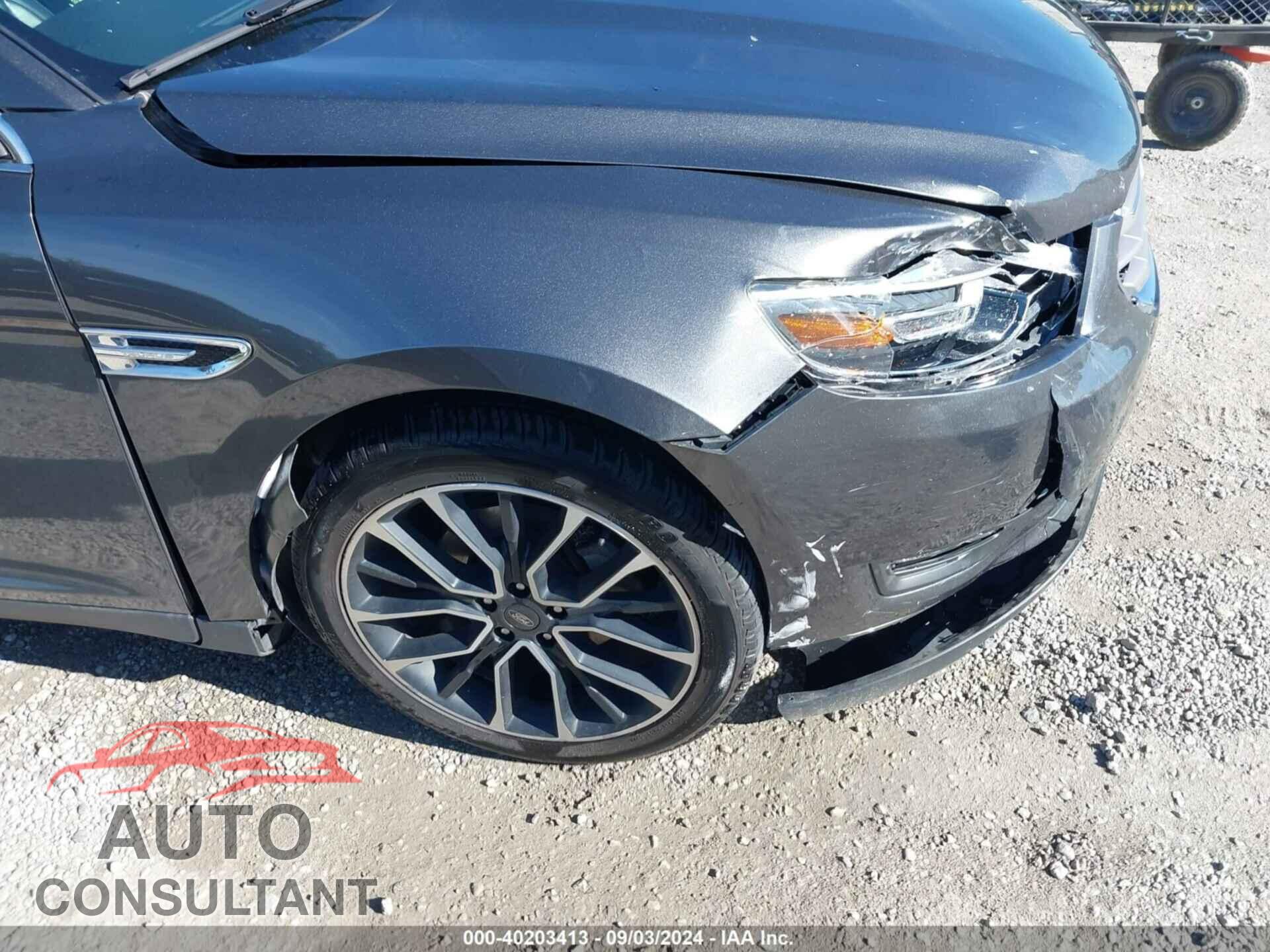 FORD TAURUS 2017 - 1FAHP2E84HG137332