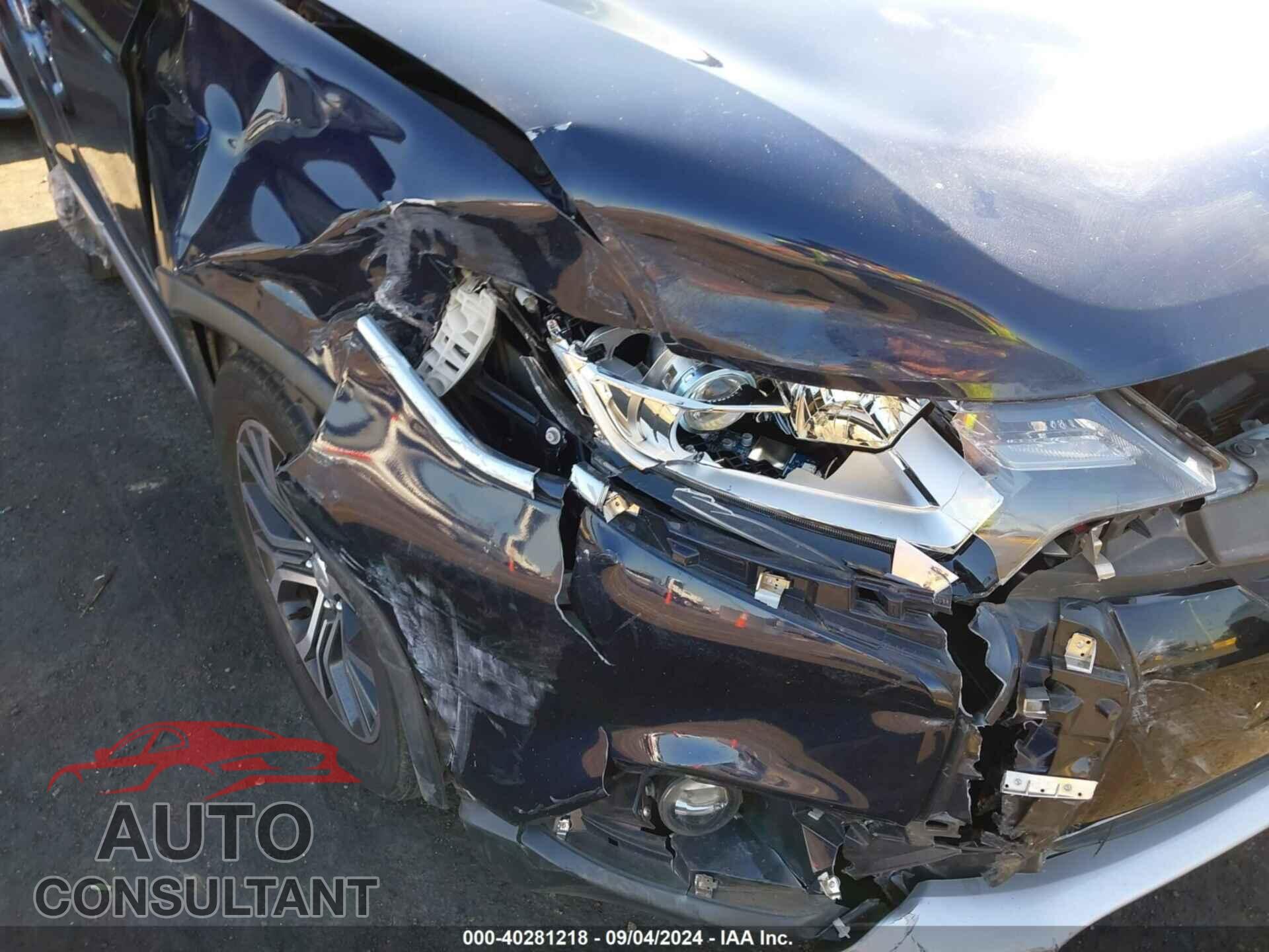 MITSUBISHI OUTLANDER 2018 - JA4AD3A36JJ000478
