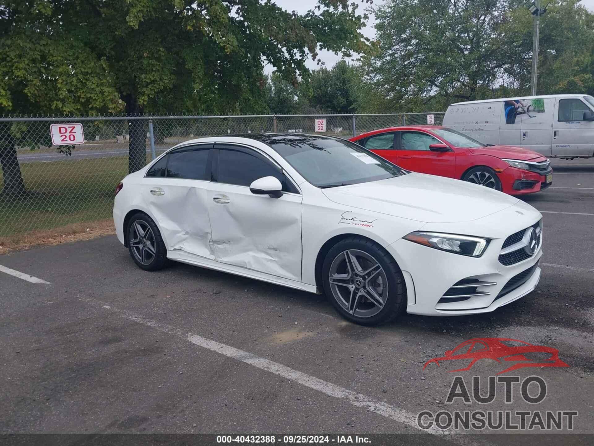 MERCEDES-BENZ A 2022 - W1K3G4FB1NJ343559