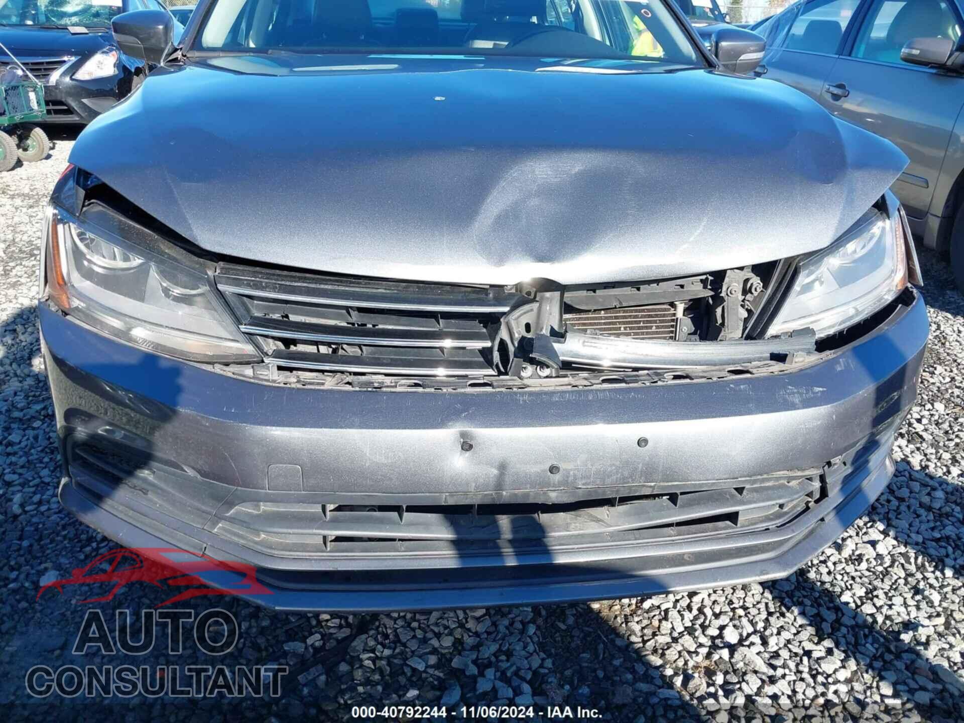 VOLKSWAGEN JETTA 2017 - 3VWDB7AJ9HM238429