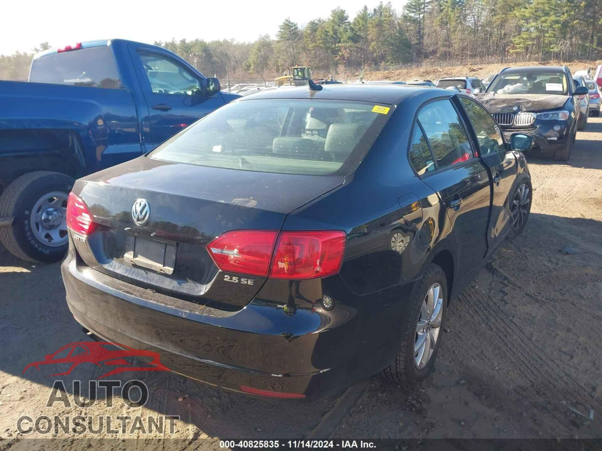 VOLKSWAGEN JETTA 2012 - 3VWDX7AJ5CM341423