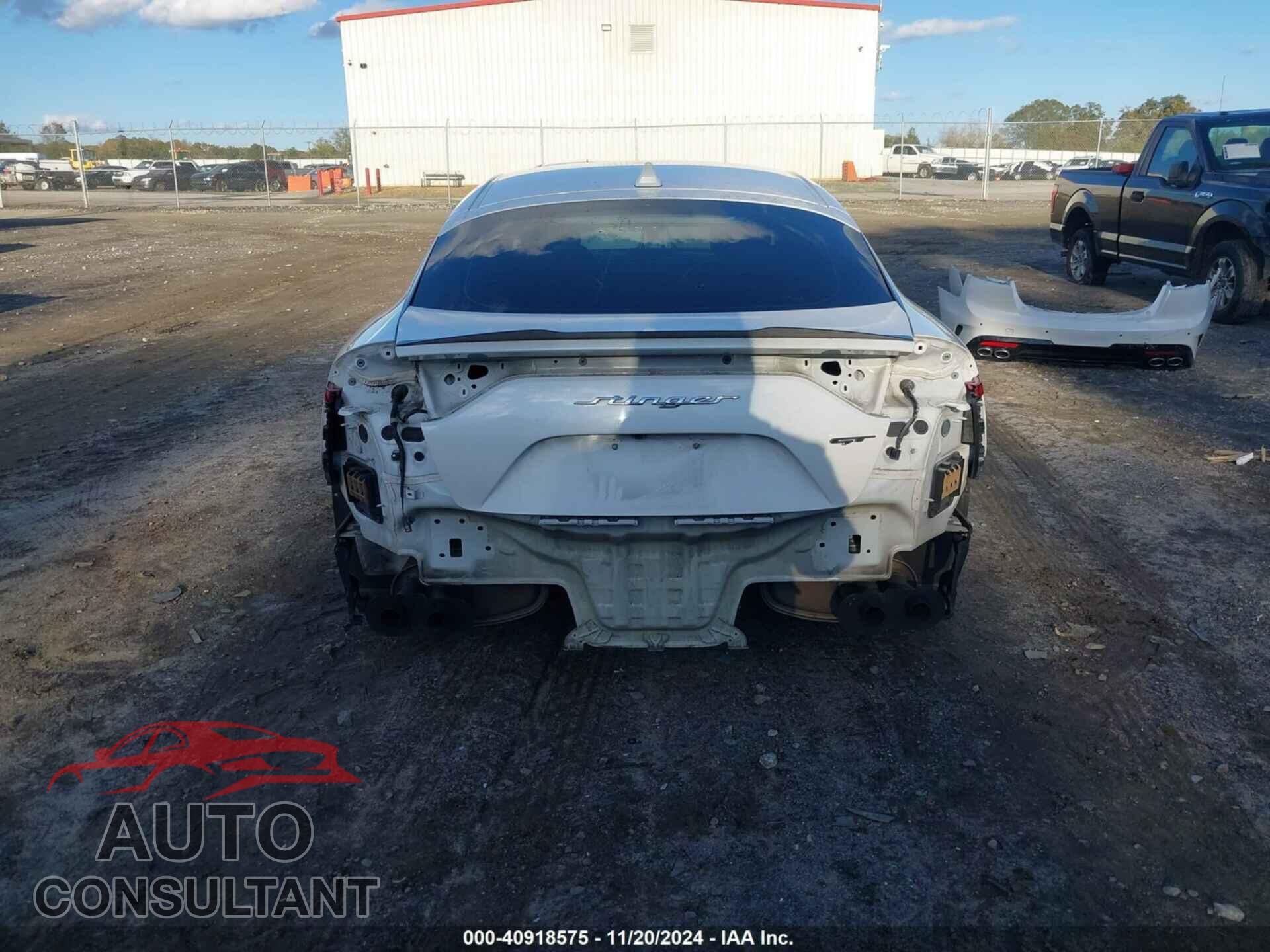KIA STINGER 2018 - KNAE35LC0J6039862