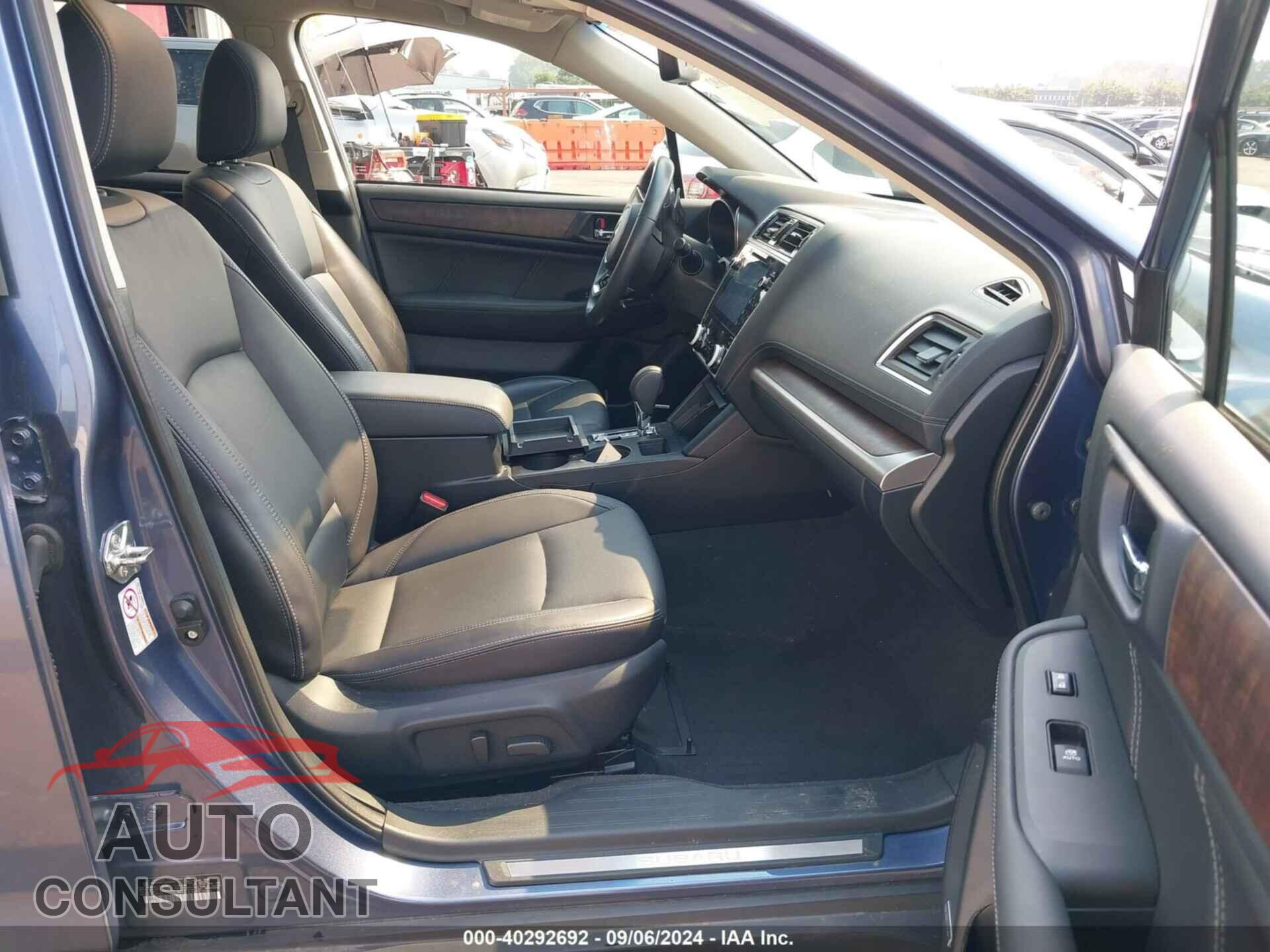 SUBARU OUTBACK 2018 - 4S4BSANC5J3300835