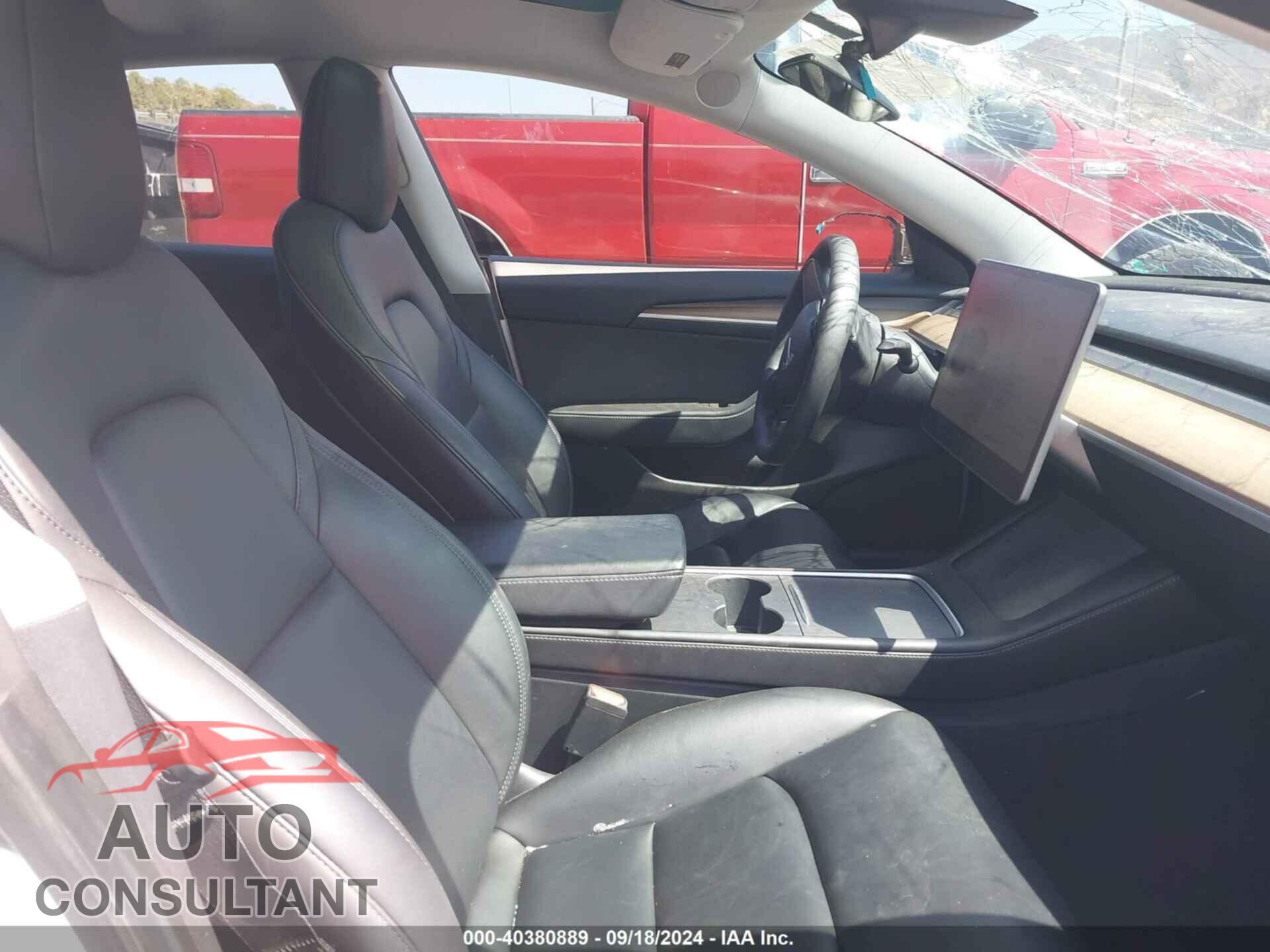 TESLA MODEL 3 2021 - 5YJ3E1EA2MF068233