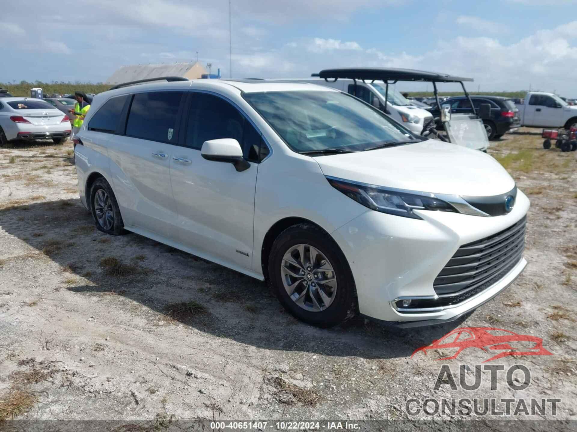 TOYOTA SIENNA 2021 - 5TDYRKEC7MS017582