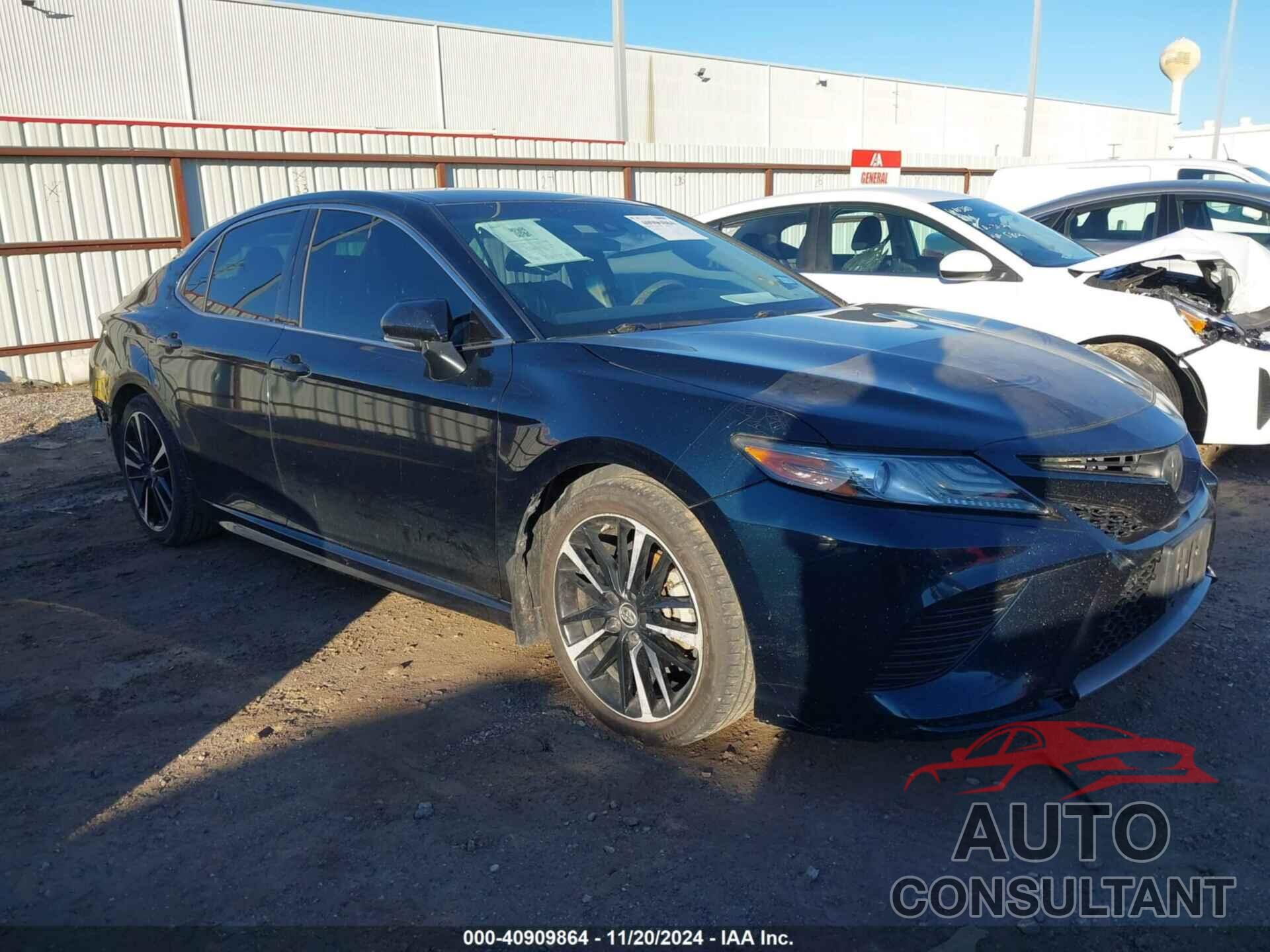 TOYOTA CAMRY 2018 - 4T1B61HK2JU506177