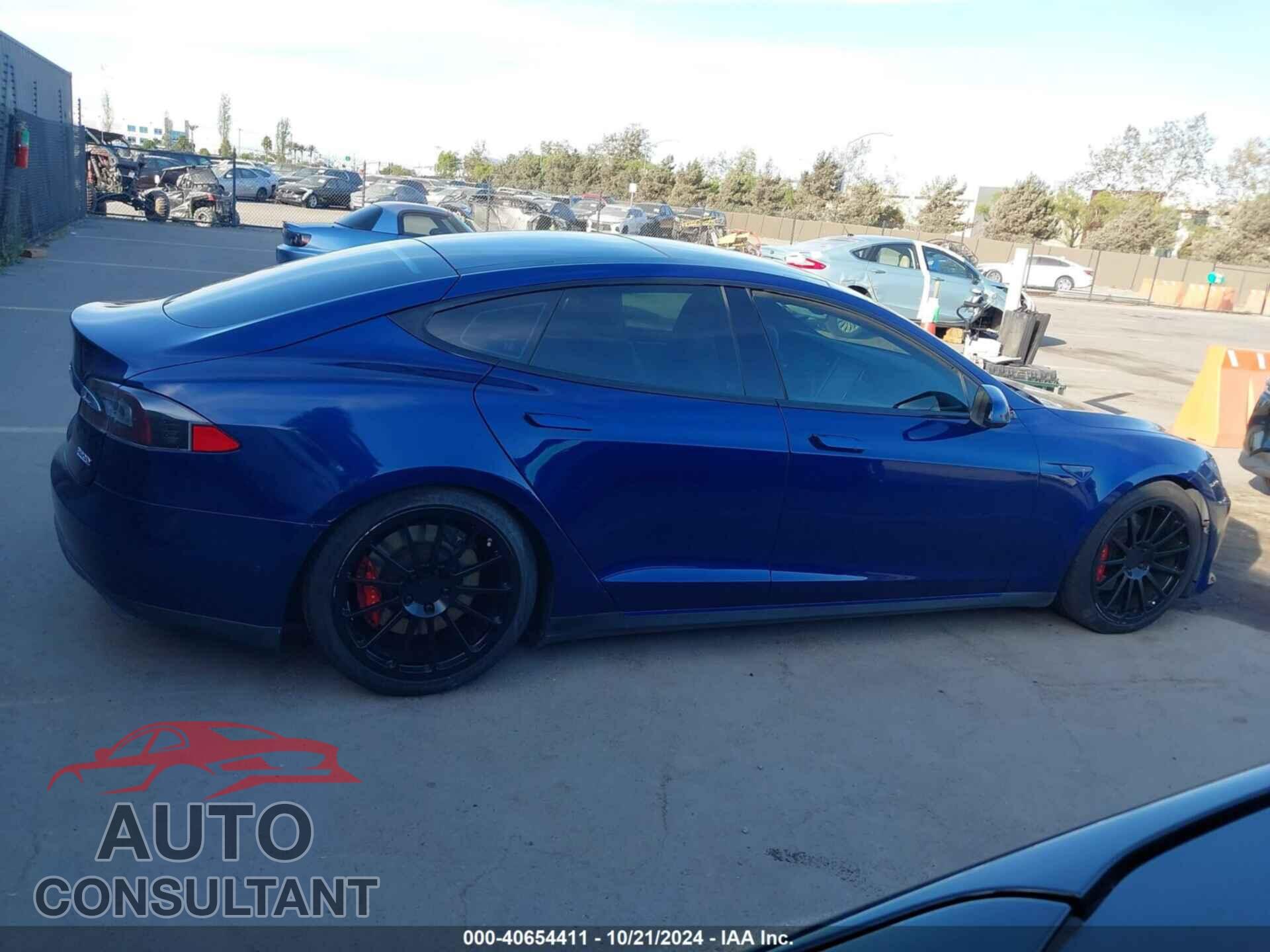 TESLA MODEL S 2015 - 5YJSA1E45FF117185