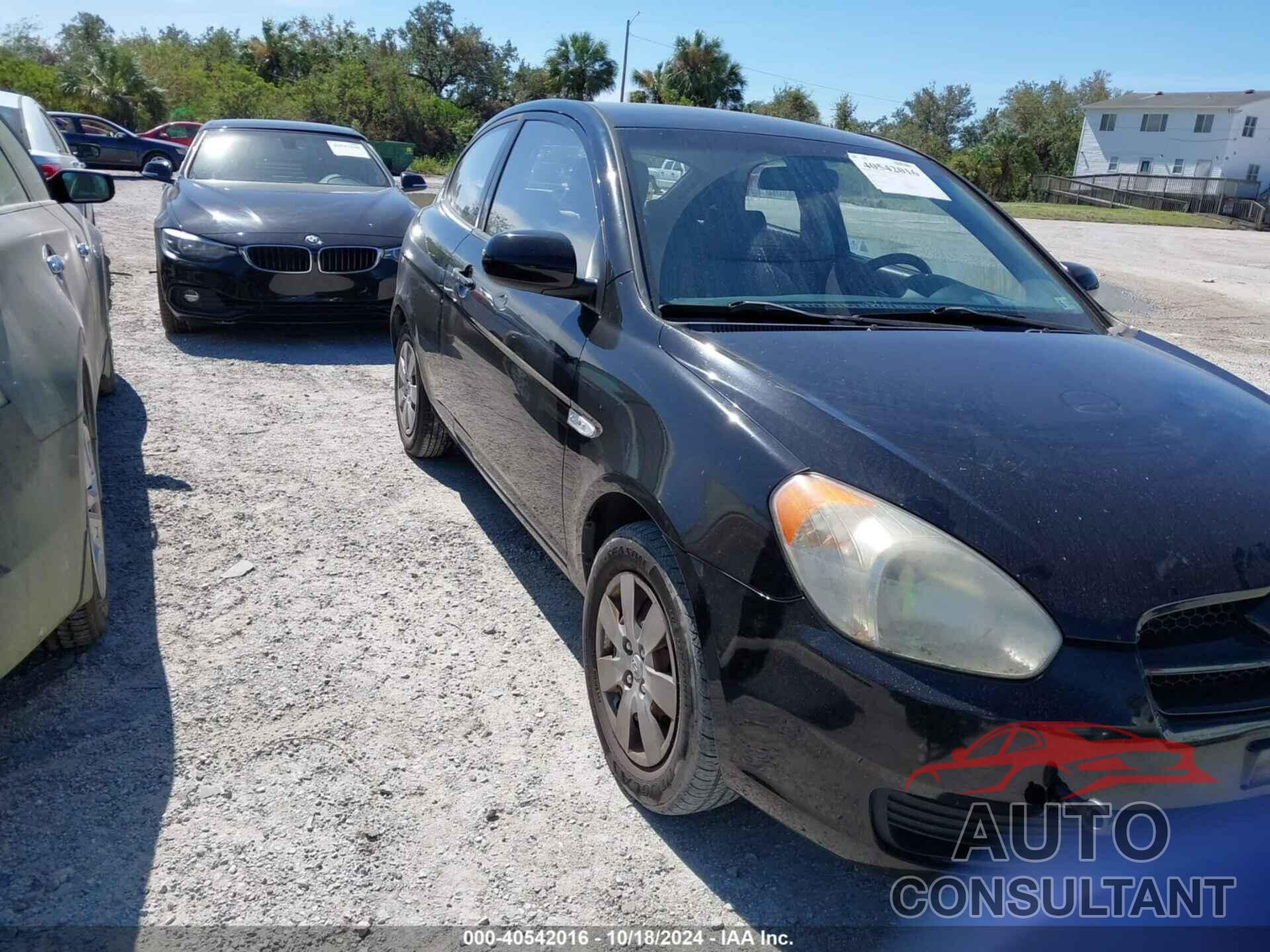 HYUNDAI ACCENT 2010 - KMHCM3AC1AU160129