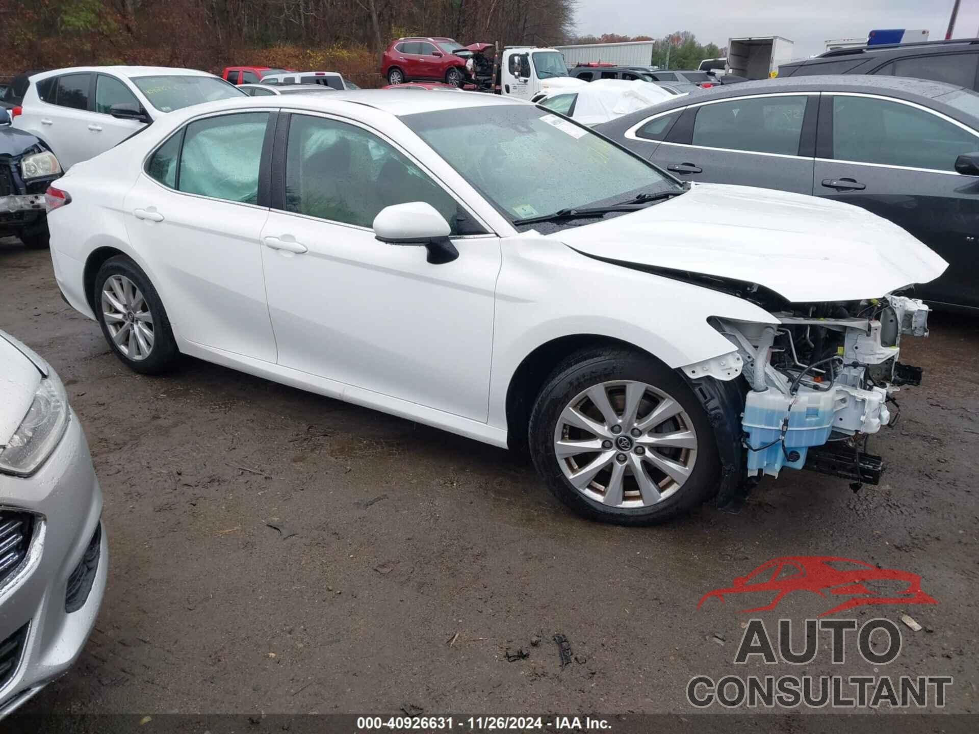 TOYOTA CAMRY 2018 - 4T1B11HK1JU540285