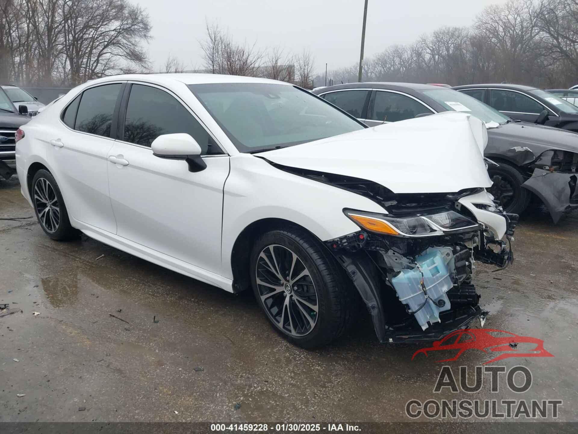 TOYOTA CAMRY 2018 - 4T1B11HK1JU092470