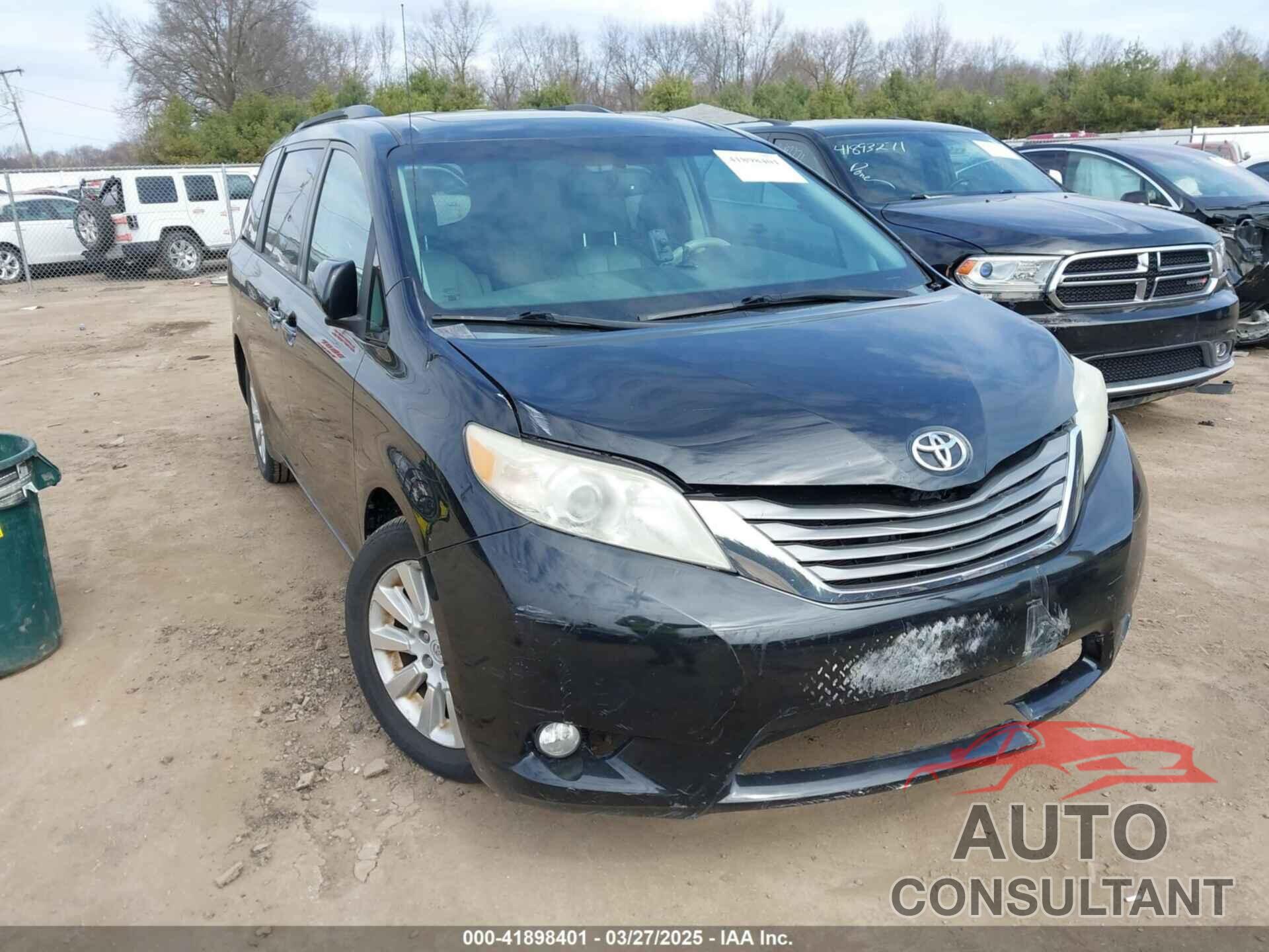 TOYOTA SIENNA 2013 - 5TDDK3DC9DS064154