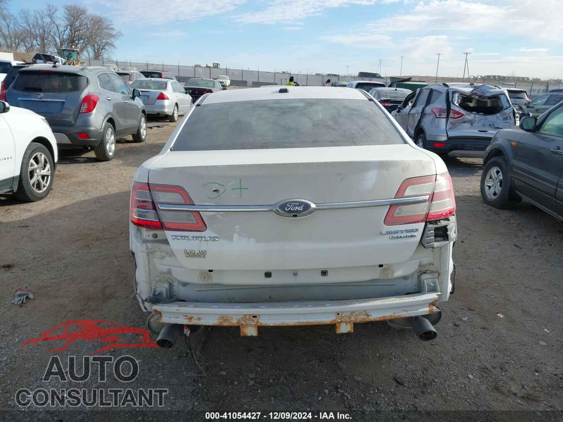 FORD TAURUS 2015 - 1FAHP2F86FG118146