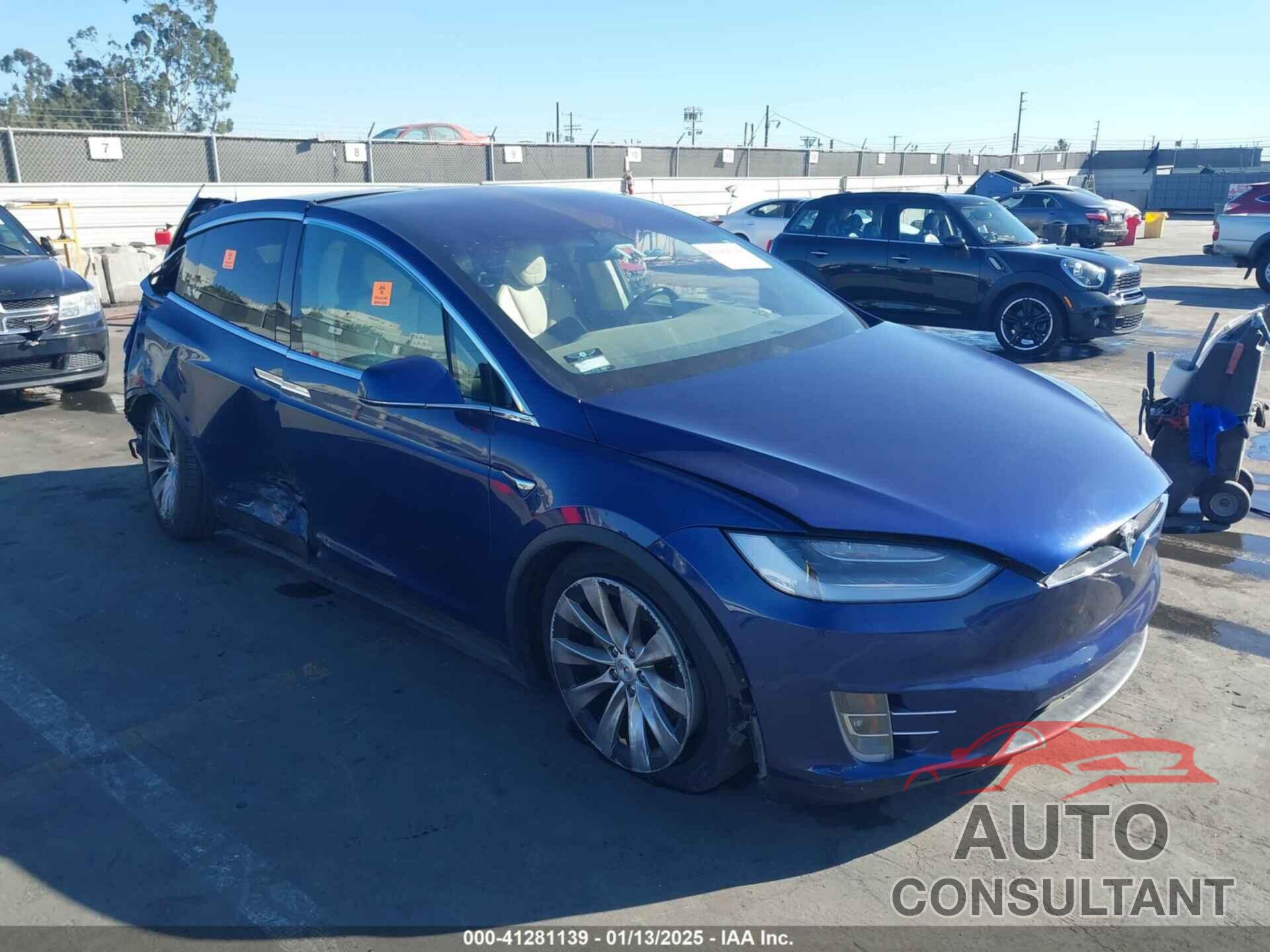 TESLA MODEL X 2019 - 5YJXCAE21KF184892