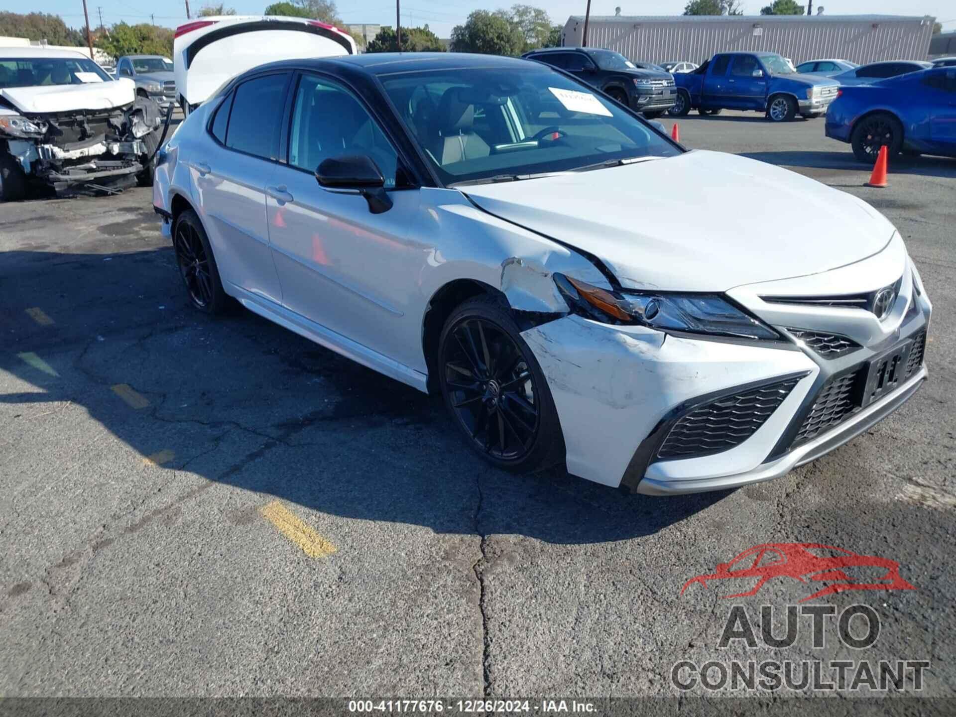 TOYOTA CAMRY 2024 - 4T1KZ1AK1RU097702