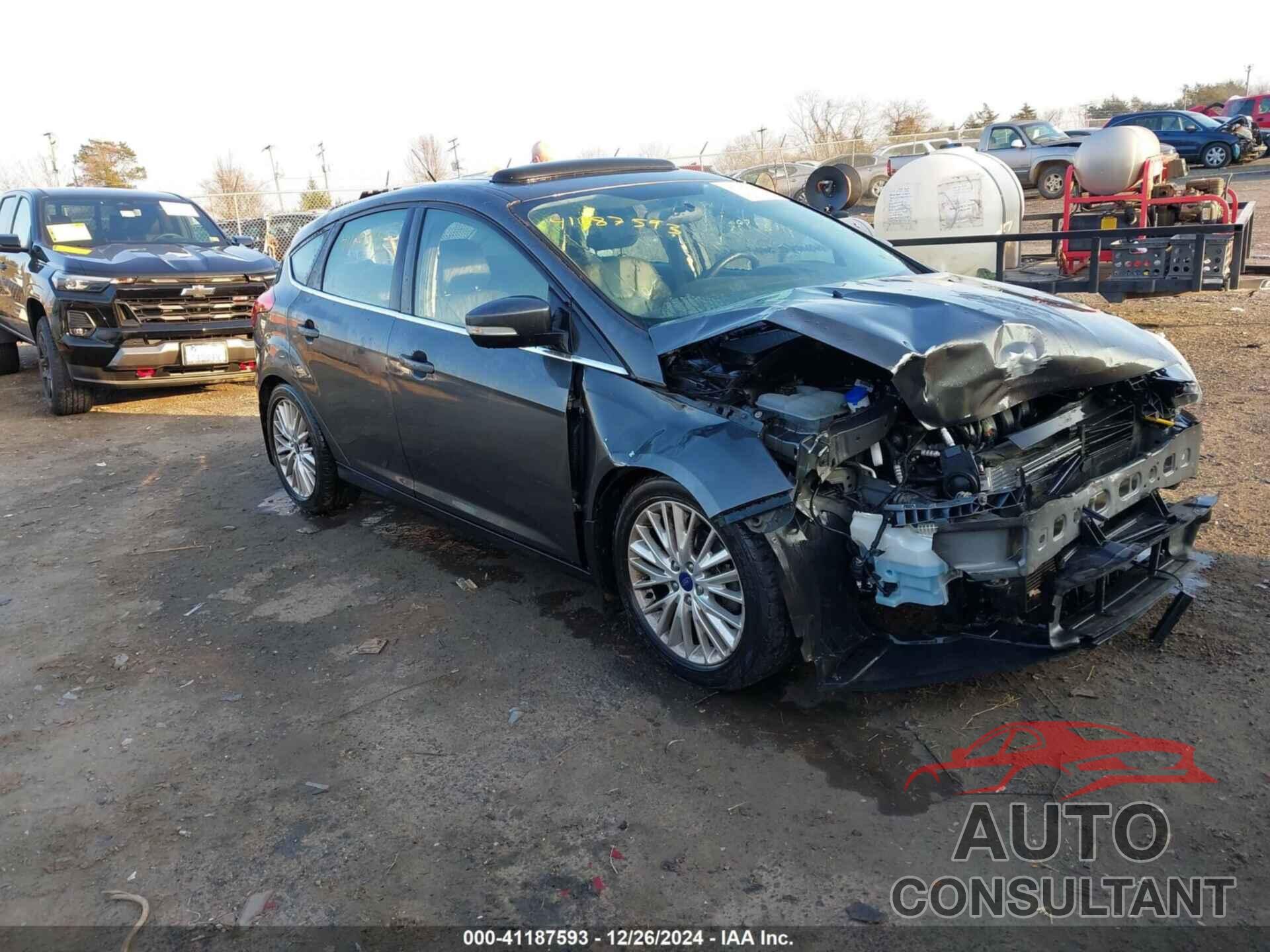 FORD FOCUS 2015 - 1FADP3N26FL215985