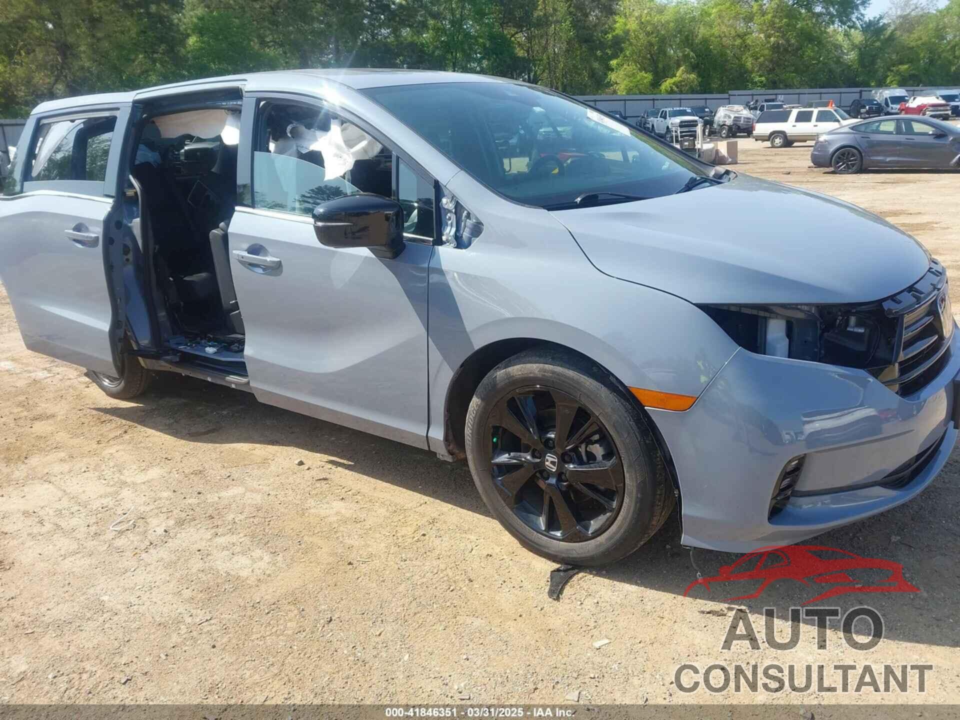 HONDA ODYSSEY 2023 - 5FNRL6H71PB058956