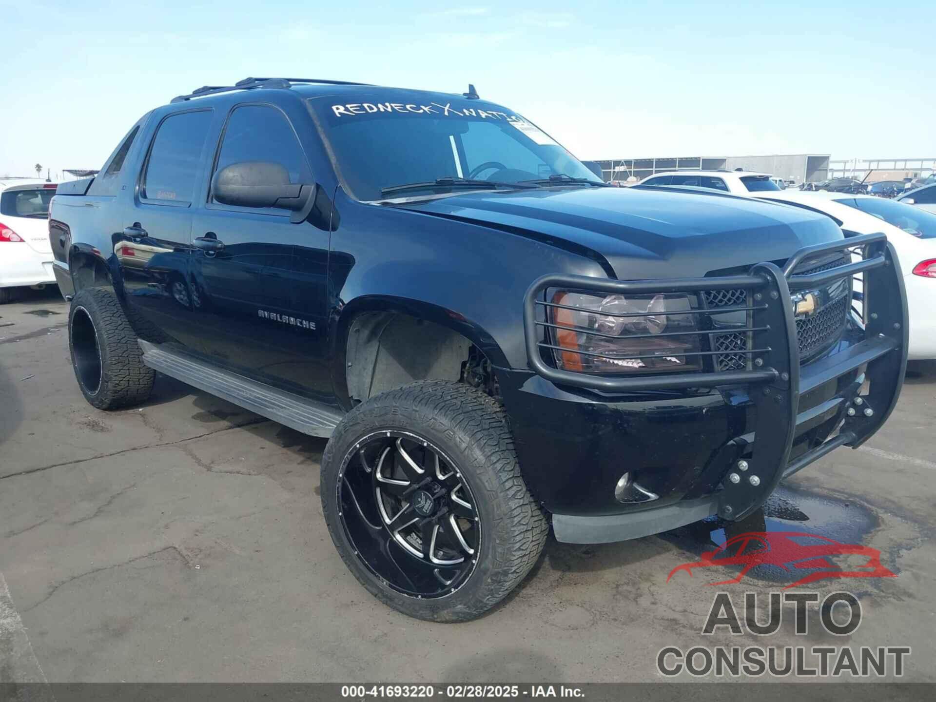 CHEVROLET AVALANCHE 1500 2011 - 3GNMCFE05BG140362