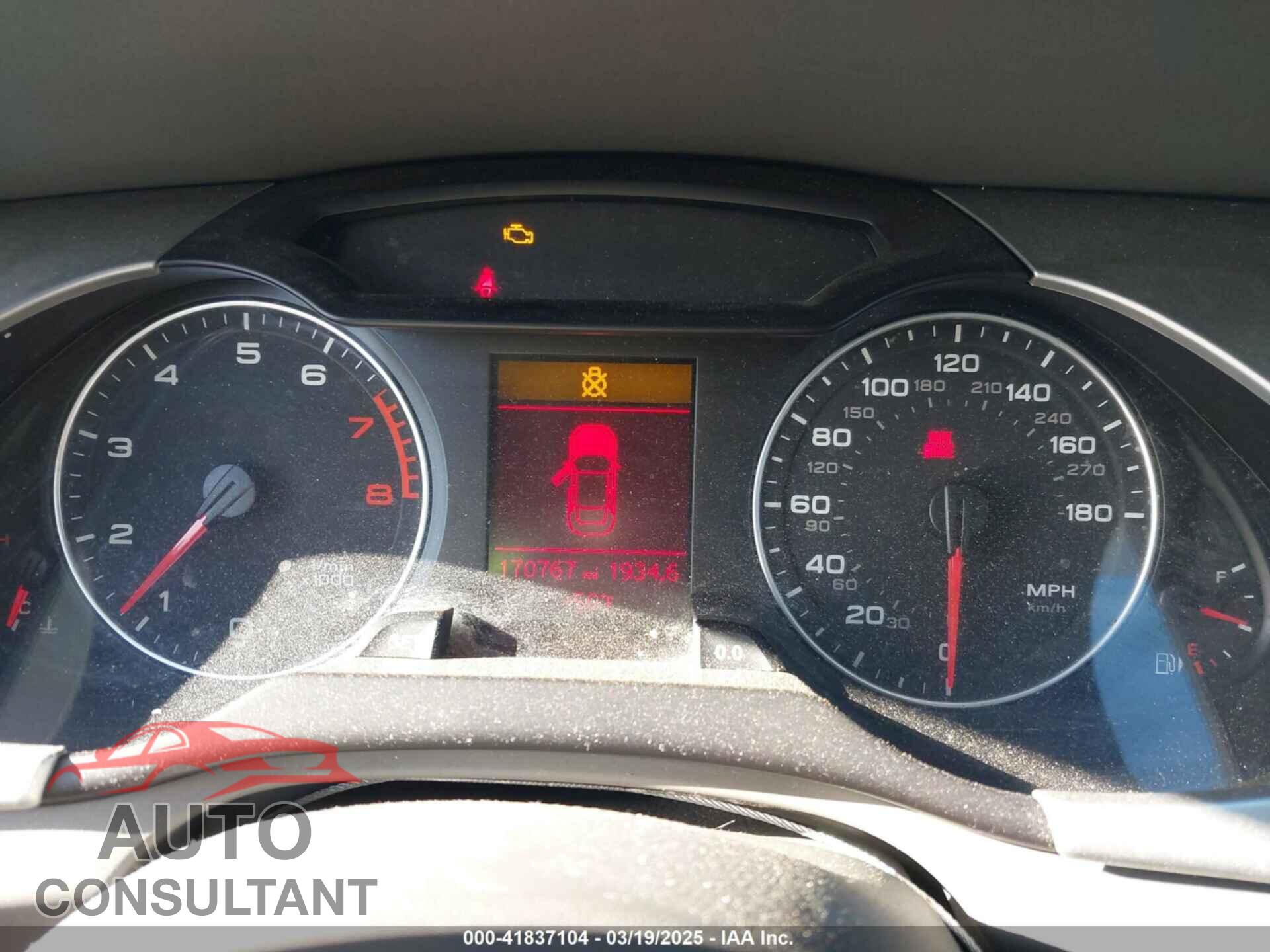 AUDI A4 2011 - WAUDFAFL9BN038272