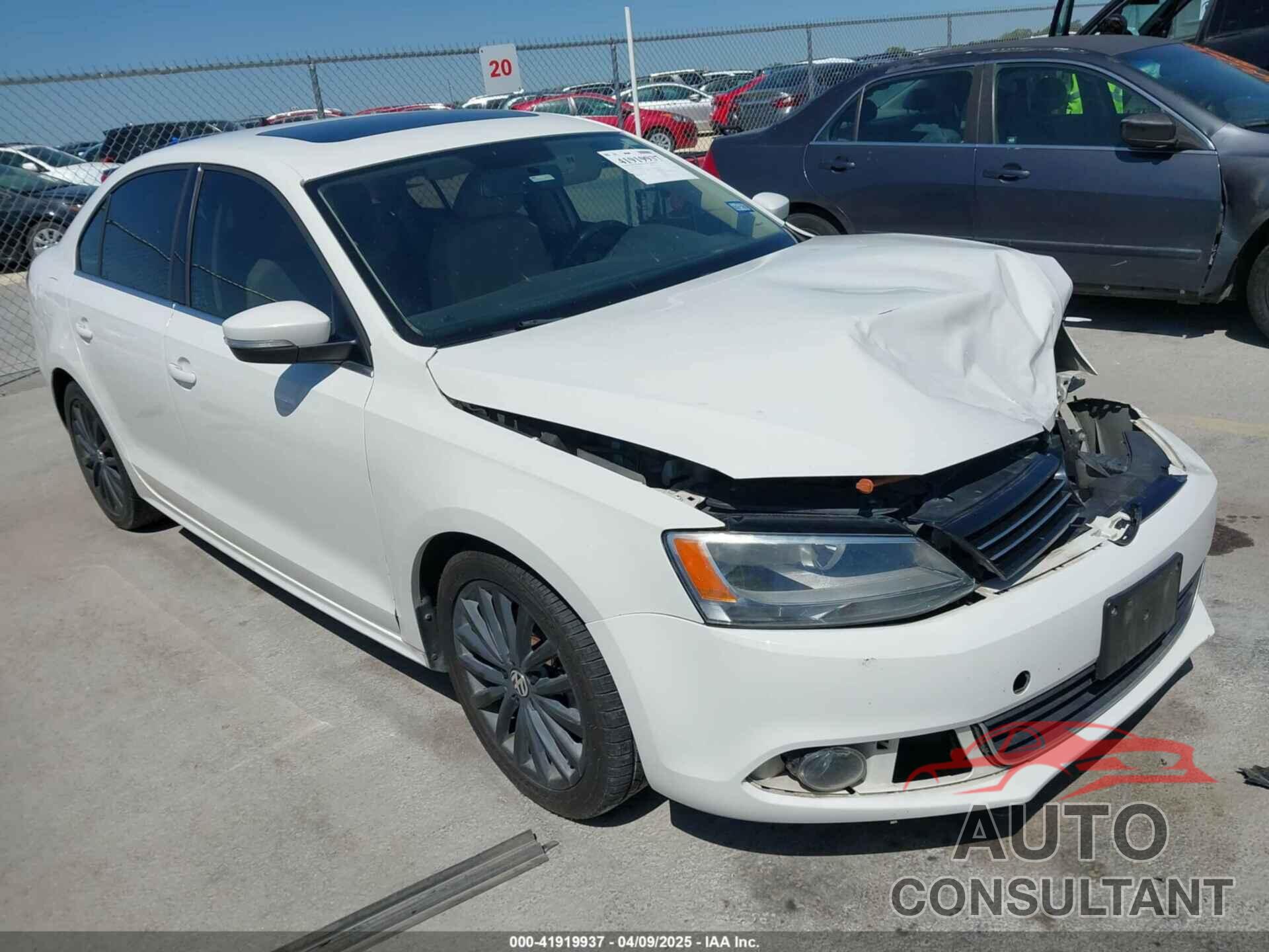 VOLKSWAGEN JETTA 2011 - 3VWLZ7AJ0BM307913