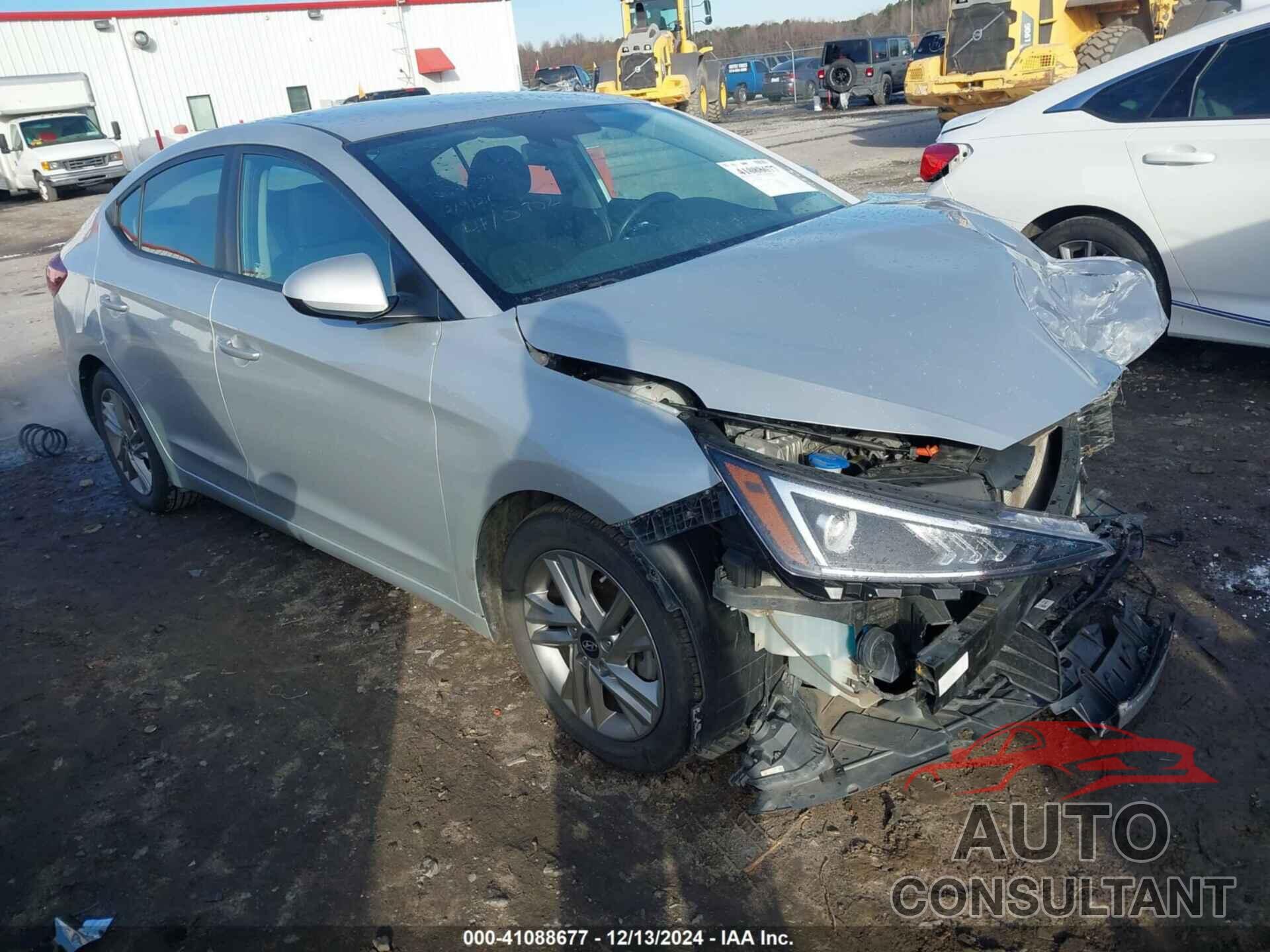 HYUNDAI ELANTRA 2019 - 5NPD84LF6KH495702