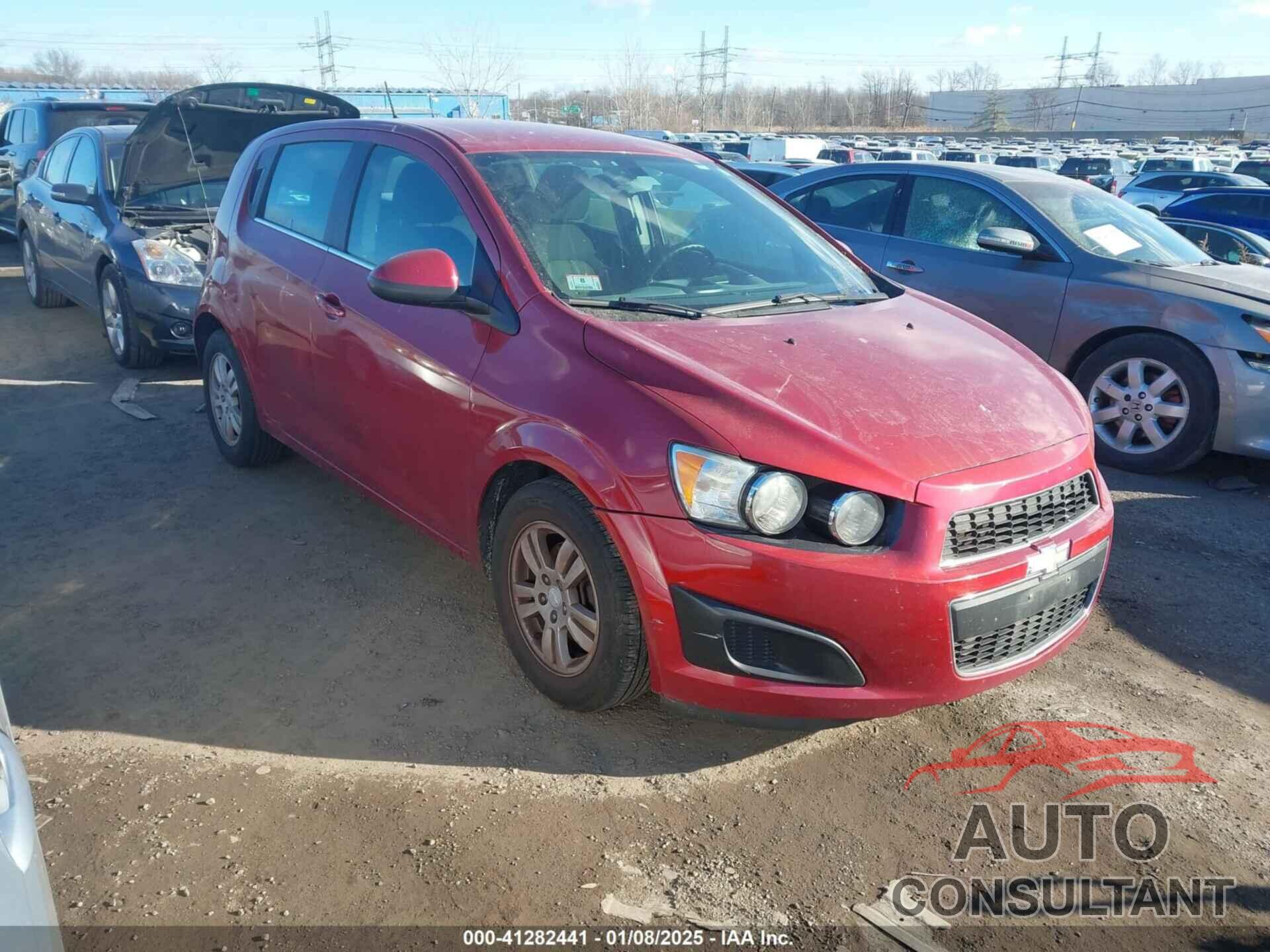 CHEVROLET SONIC 2014 - 1G1JC6SH6E4215294