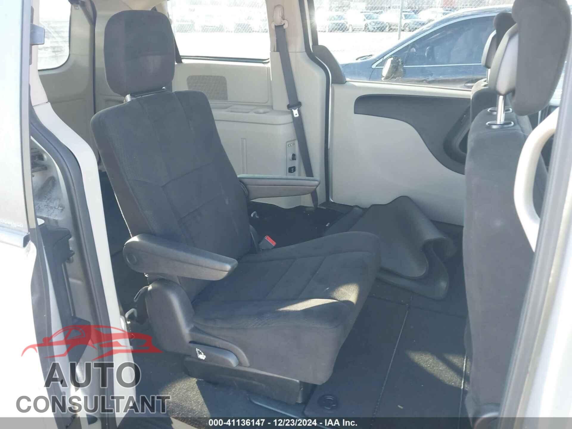 DODGE GRAND CARAVAN 2011 - 2D4RN3DG3BR738212