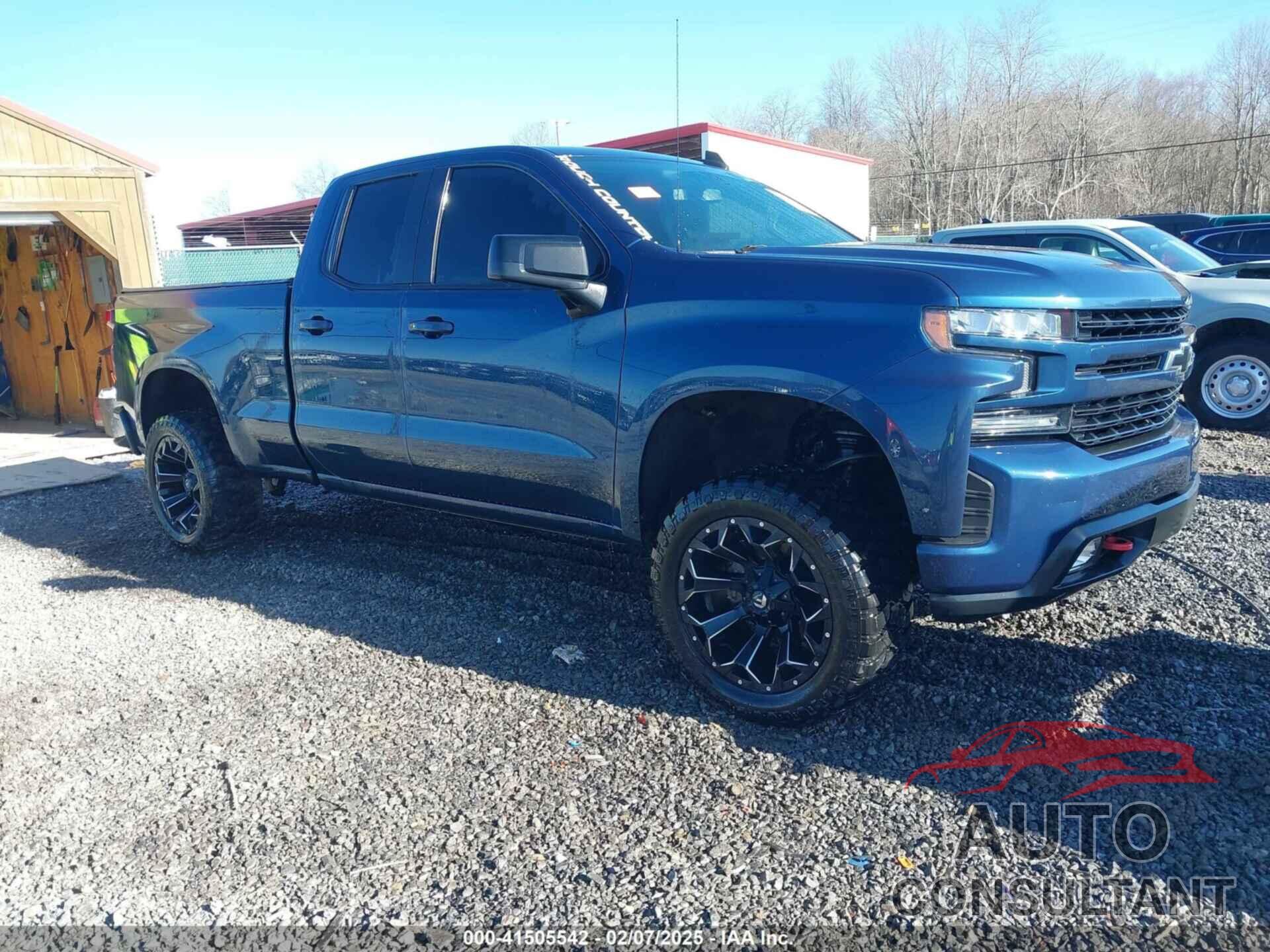 CHEVROLET SILVERADO 1500 2019 - 1GCRYEEKXKZ314227