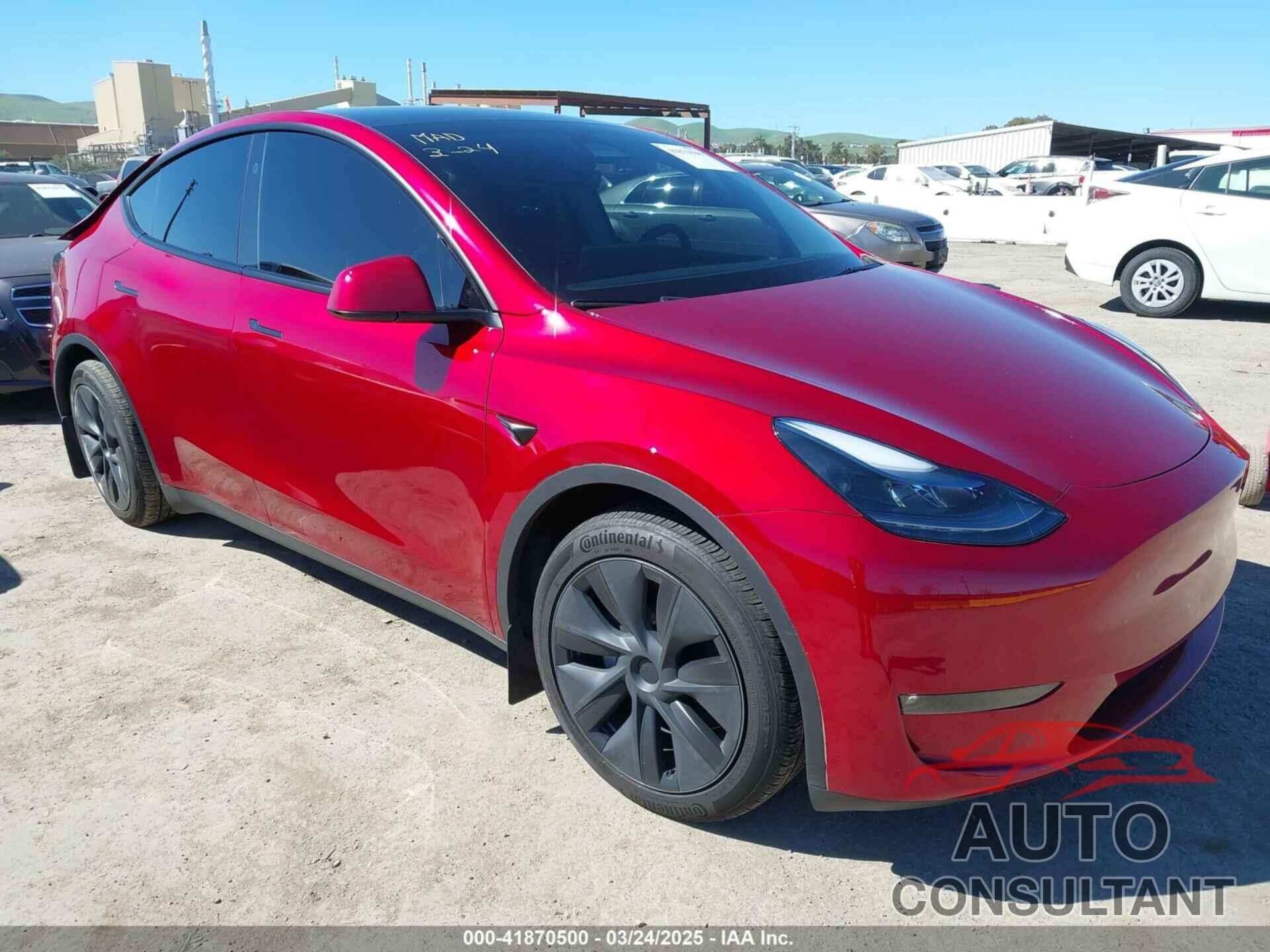 TESLA MODEL Y 2024 - 7SAYGAEE6RF152066
