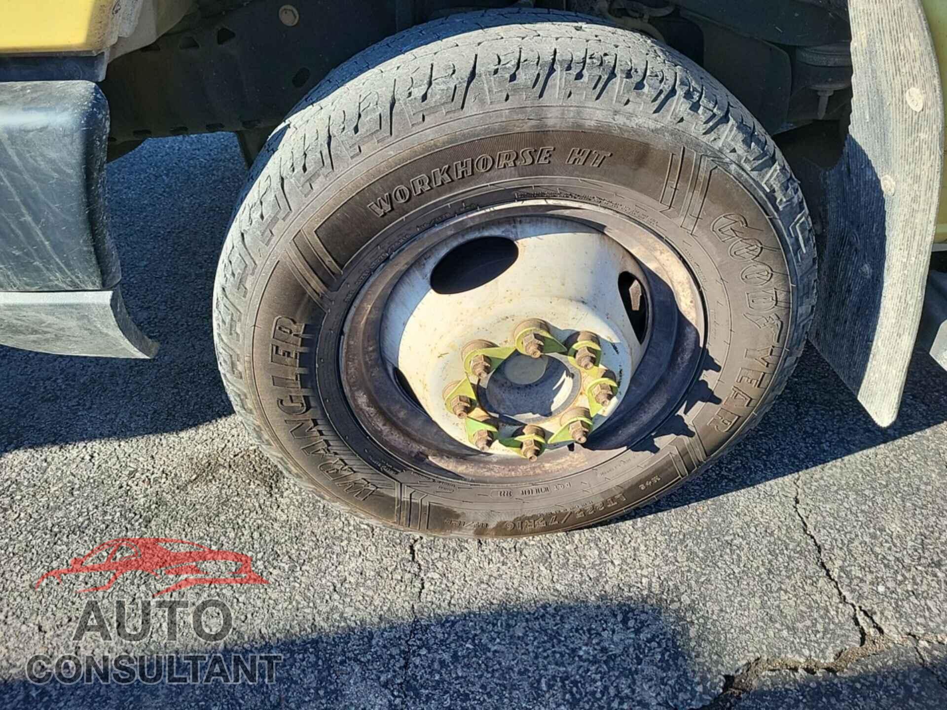 FORD ECONOLINE 2019 - 1FDXE4FS0KDC07737